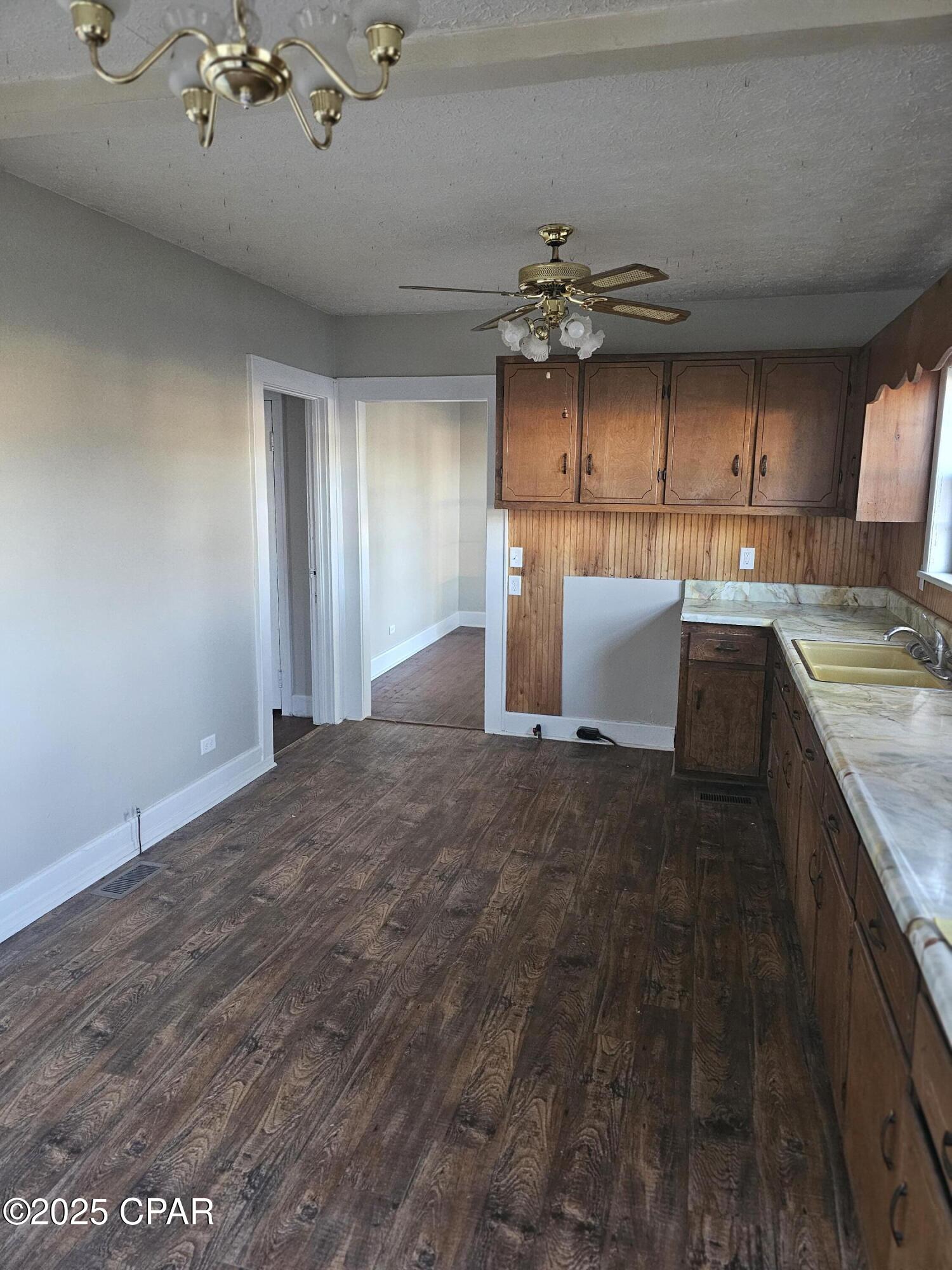 Image 22 For 768 Main Street