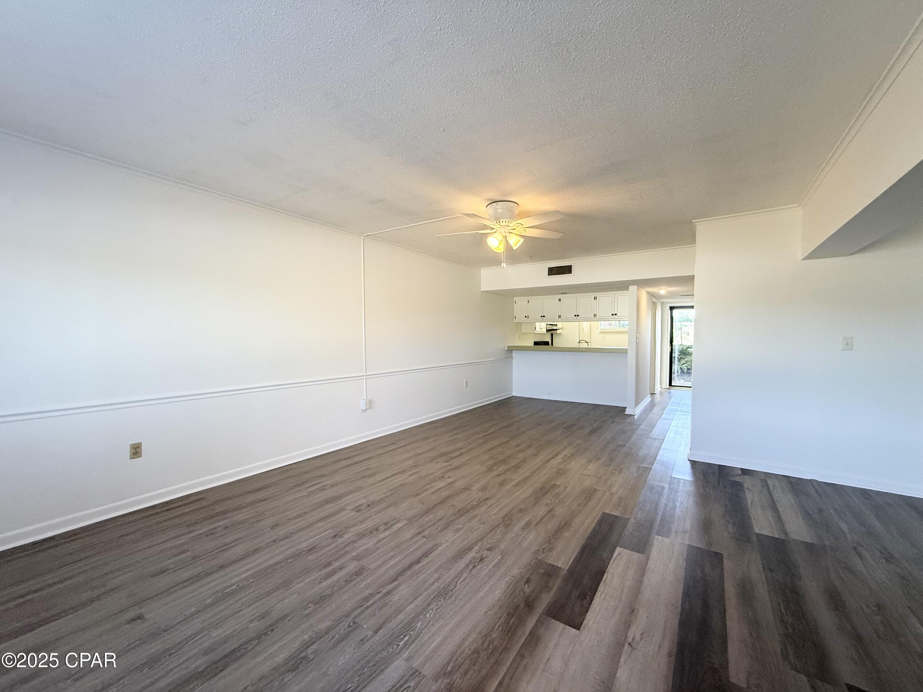 Image 17 For 112 Fairway Boulevard 105