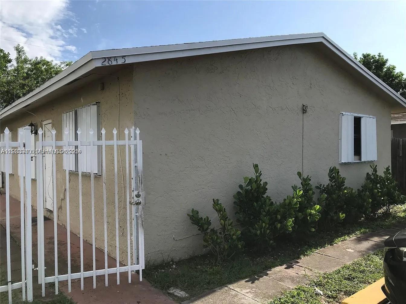 2845 13th Ct, Fort Lauderdale, Florida 33311