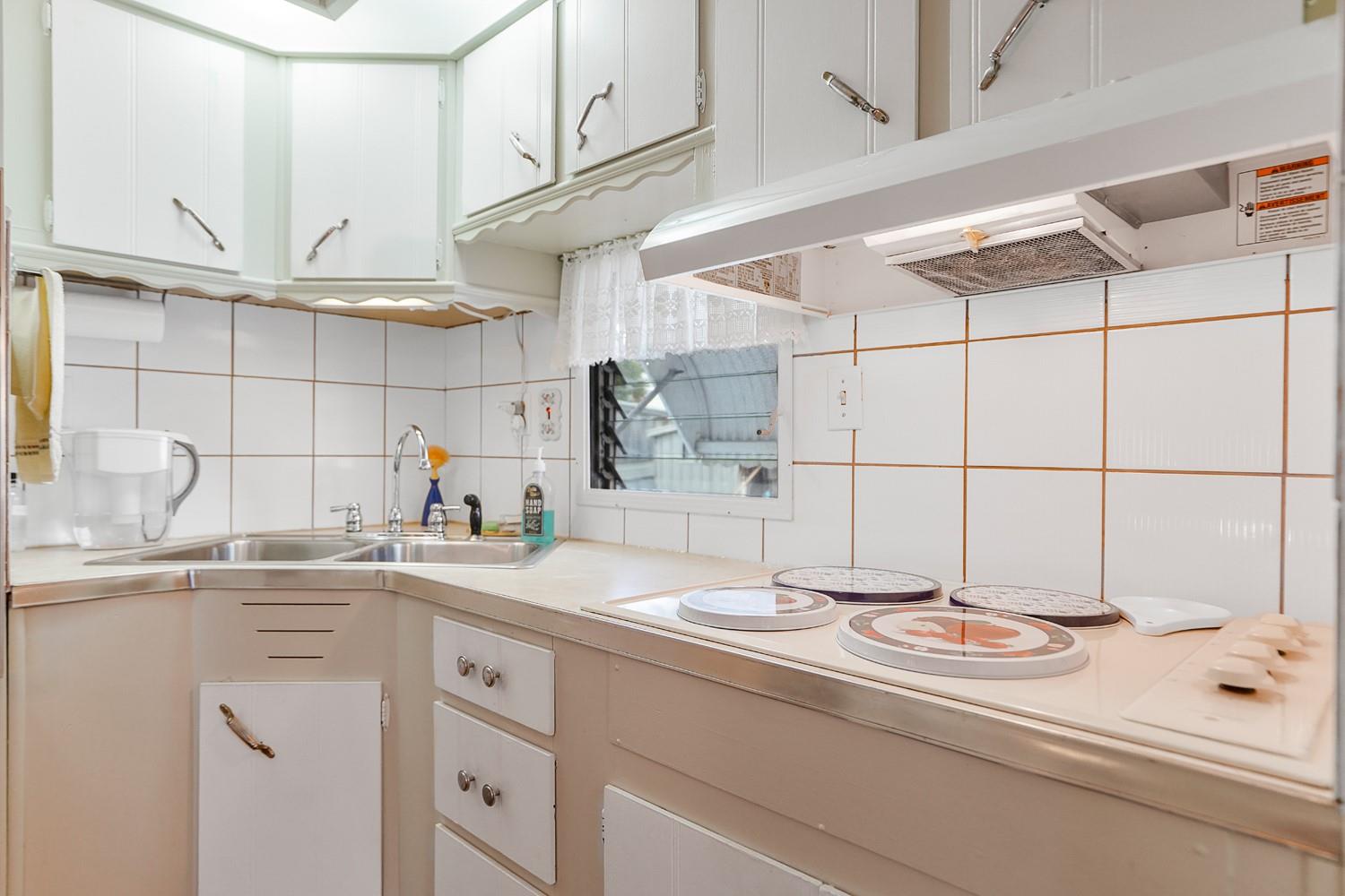 Homes for sale in Davie, FL | 8573 Sw 16th St, Davie, FL 33324 | MLS# F10541685