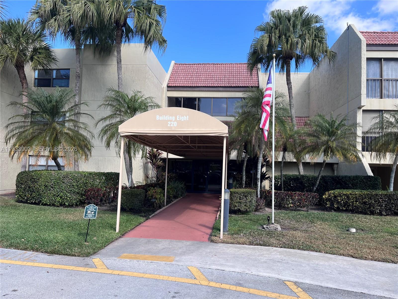 Building Eight Of Racquet