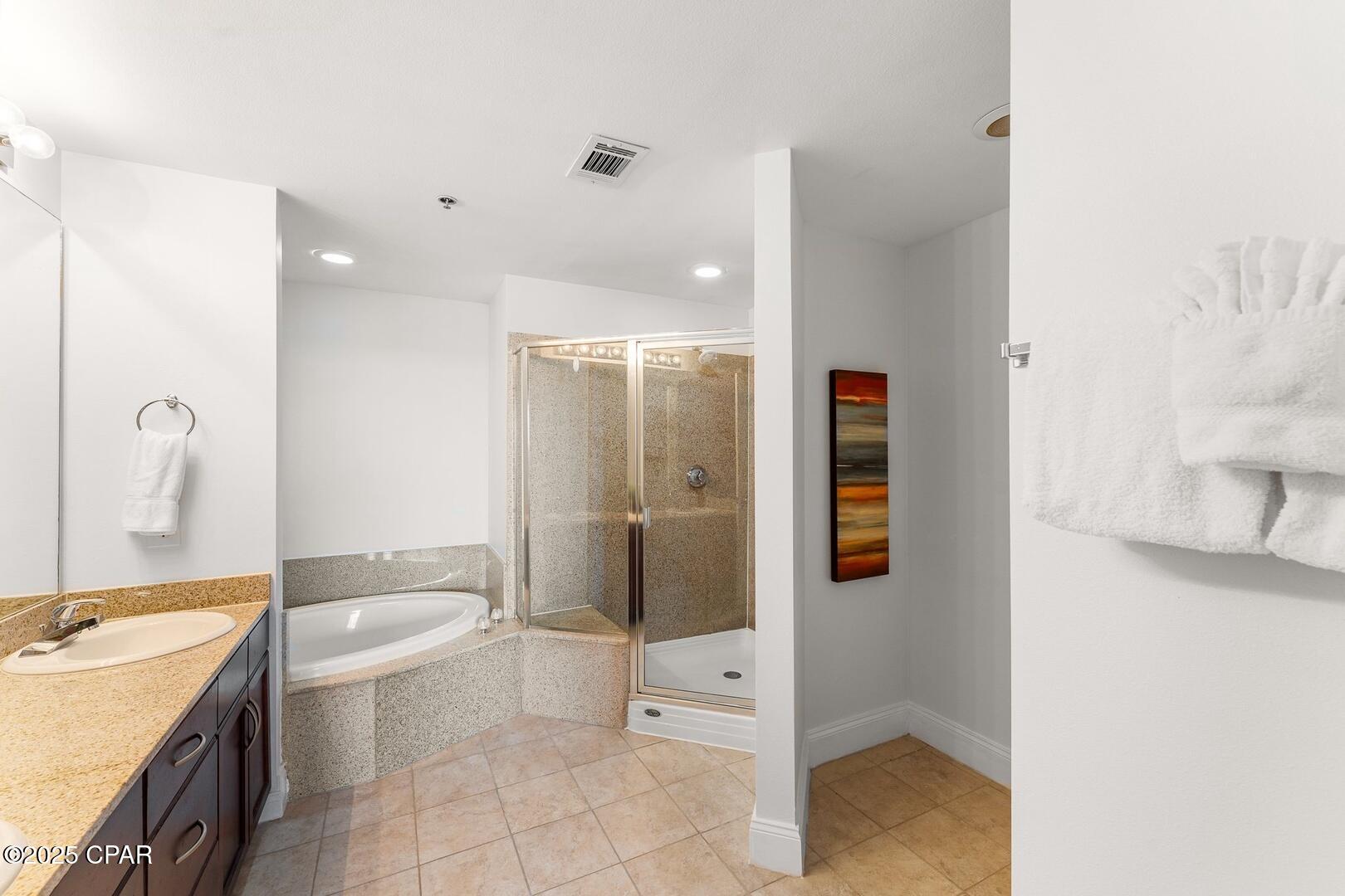 Image 18 For 9902 Thomas Drive 628