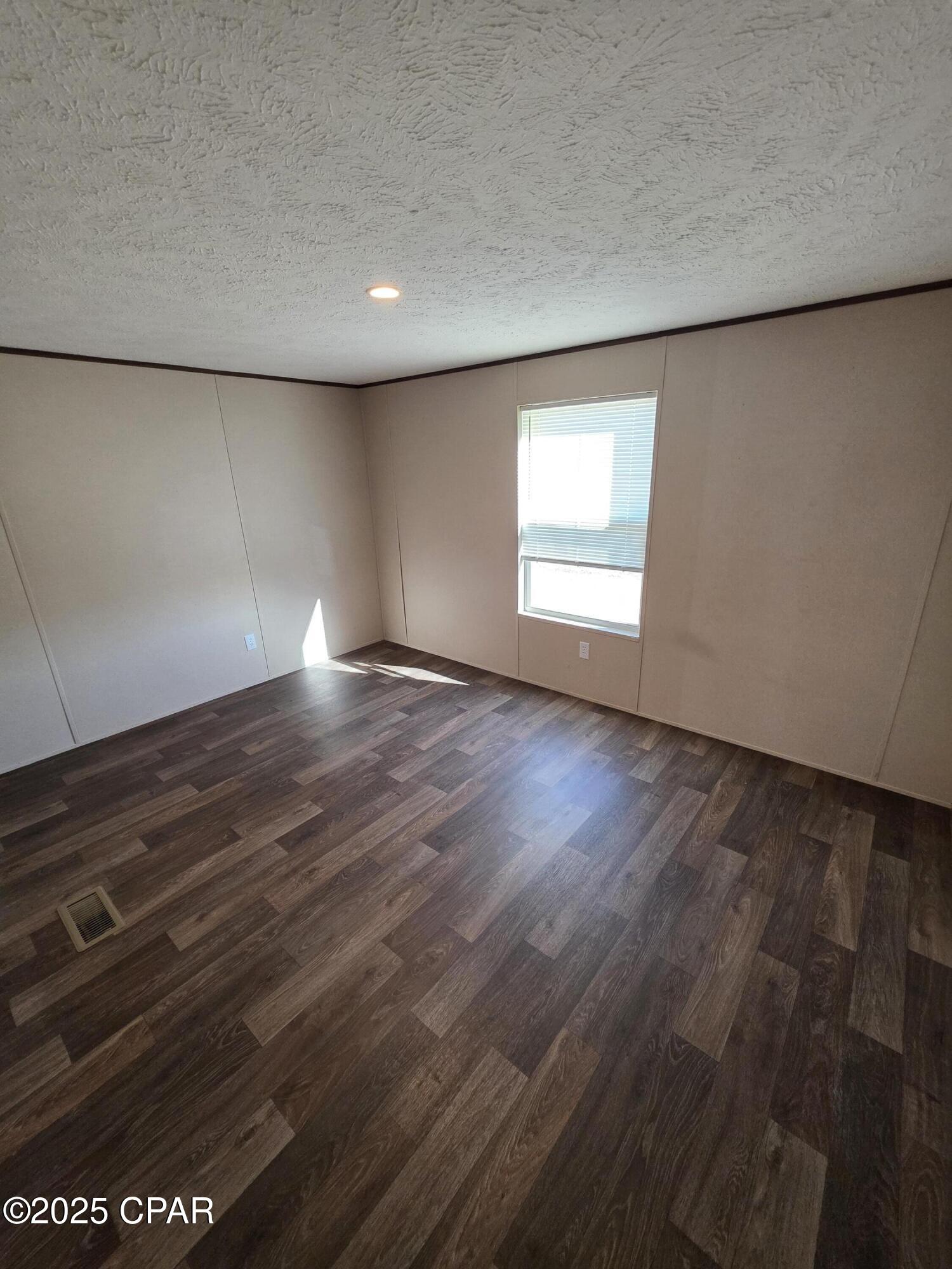 Image 10 For 5921 Nadine Road Unit E