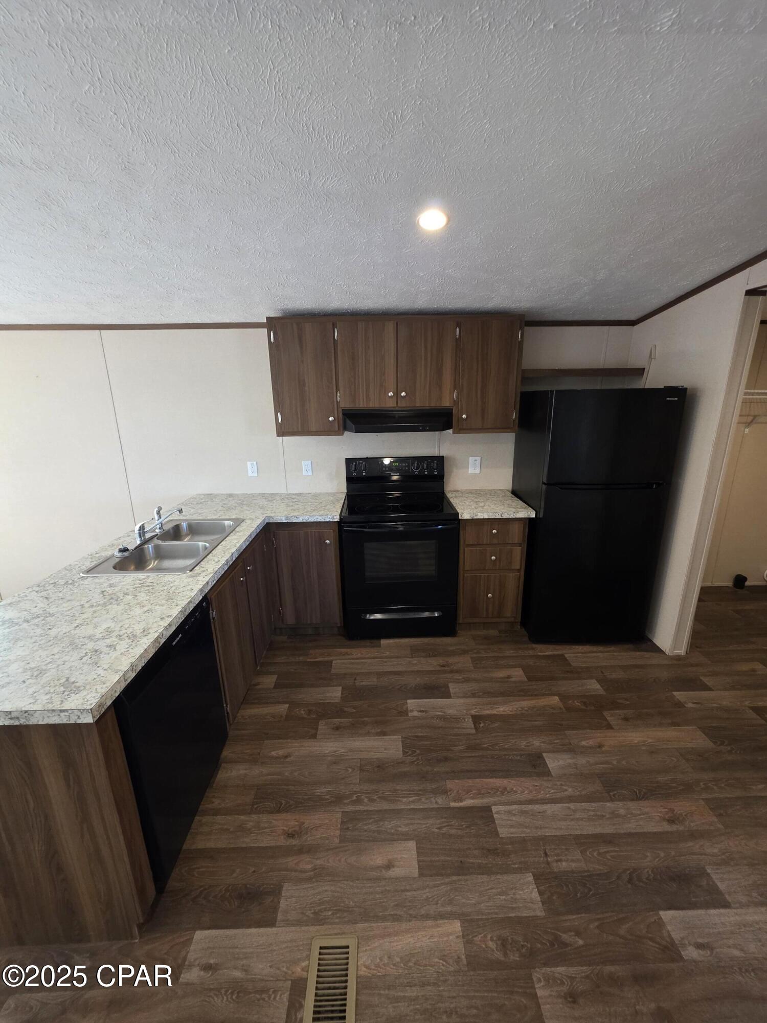 Image 5 For 5921 Nadine Road Unit E