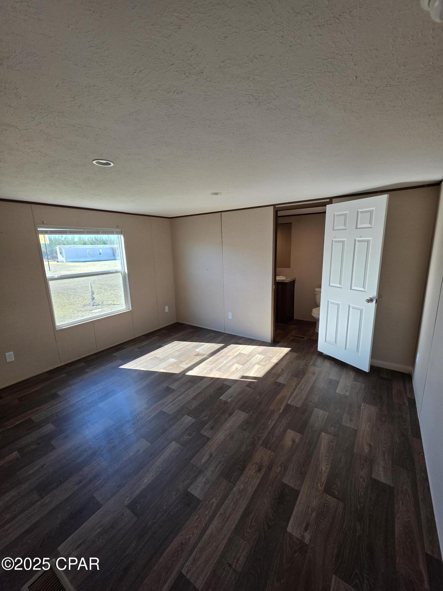 Image 6 For 5921 Nadine Road Unit E