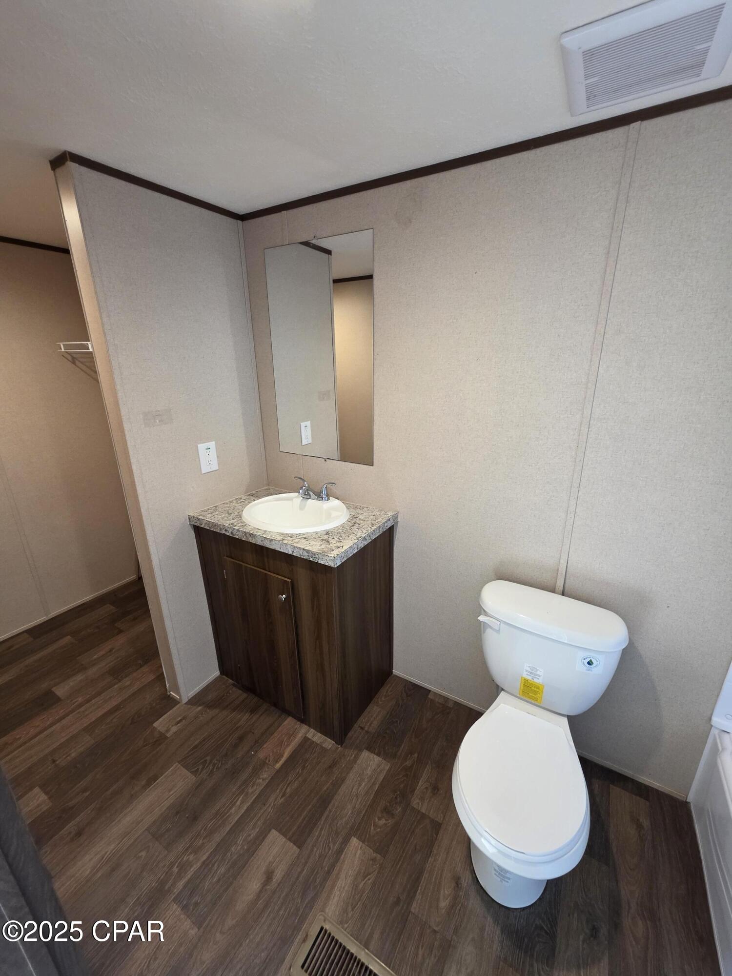 Image 7 For 5921 Nadine Road Unit E