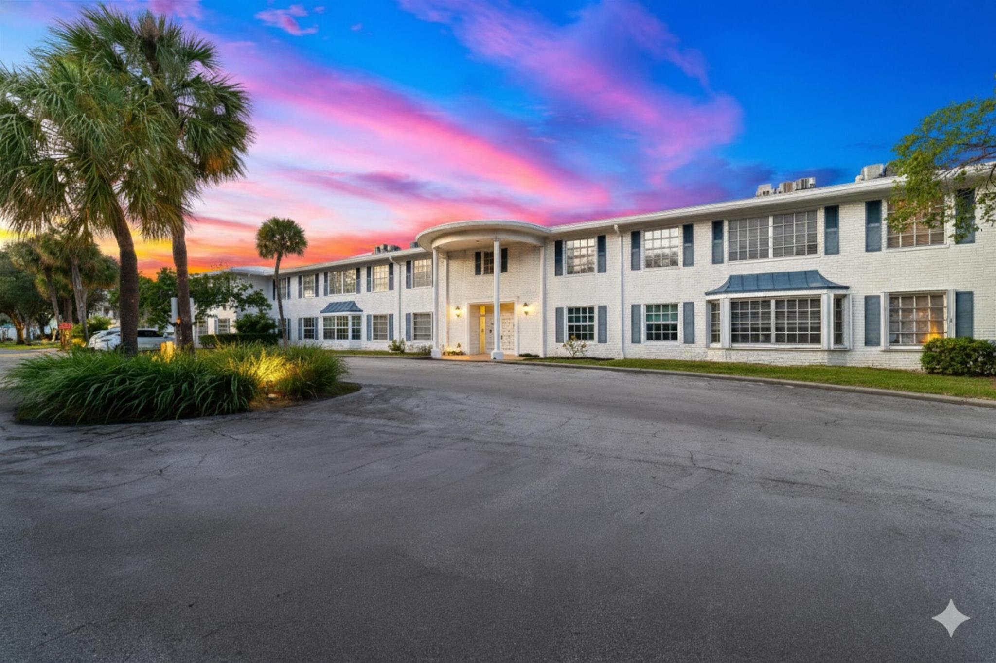 Imperial Point Colonnades