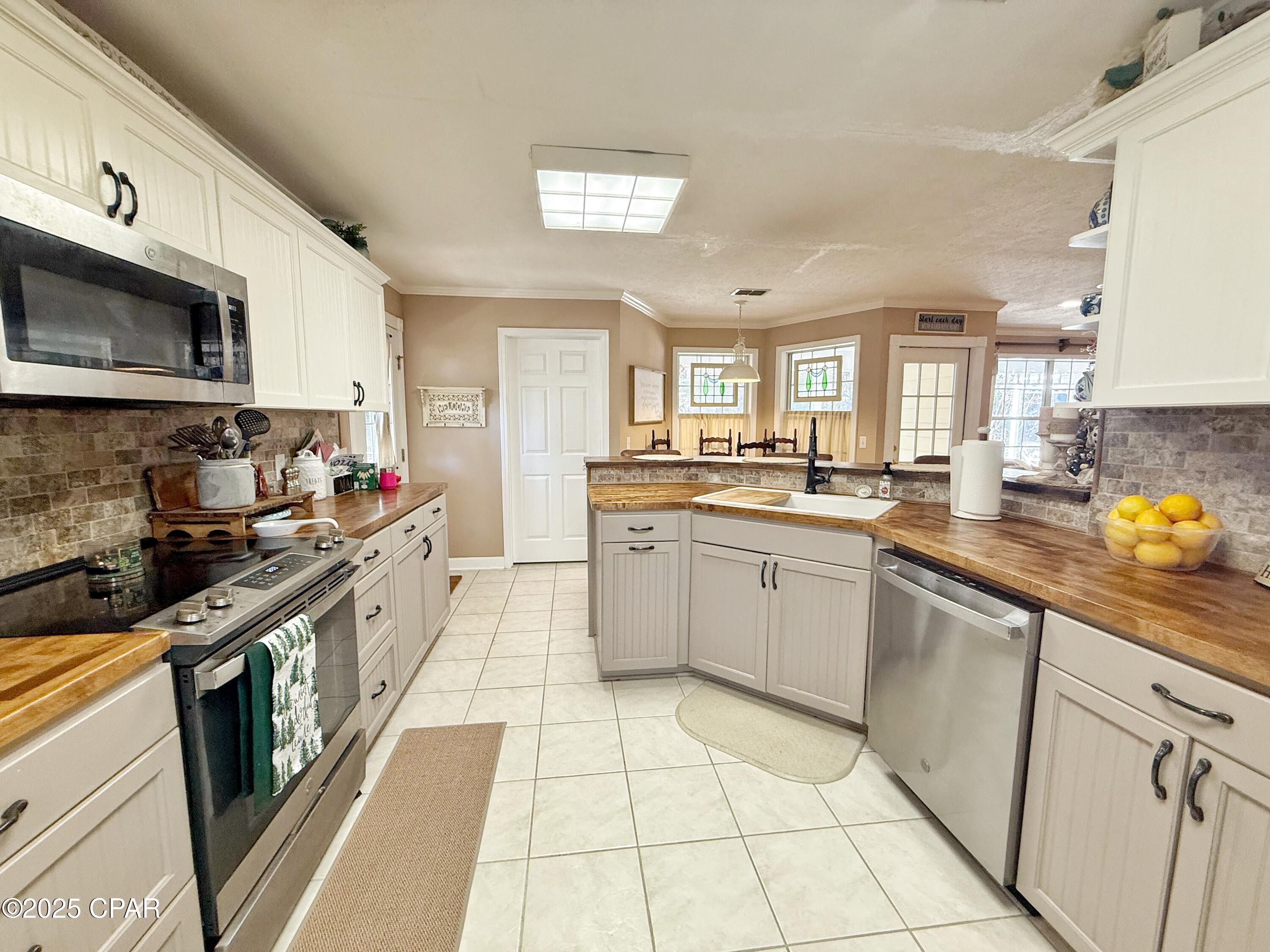 Image 2 For 3243 5th Street