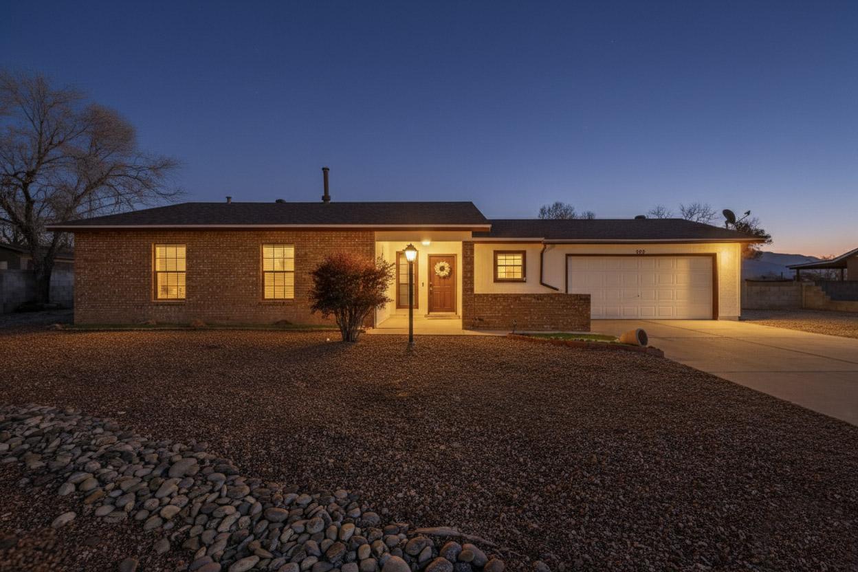 350 Western Hills Drive, Rio Rancho NM 87124