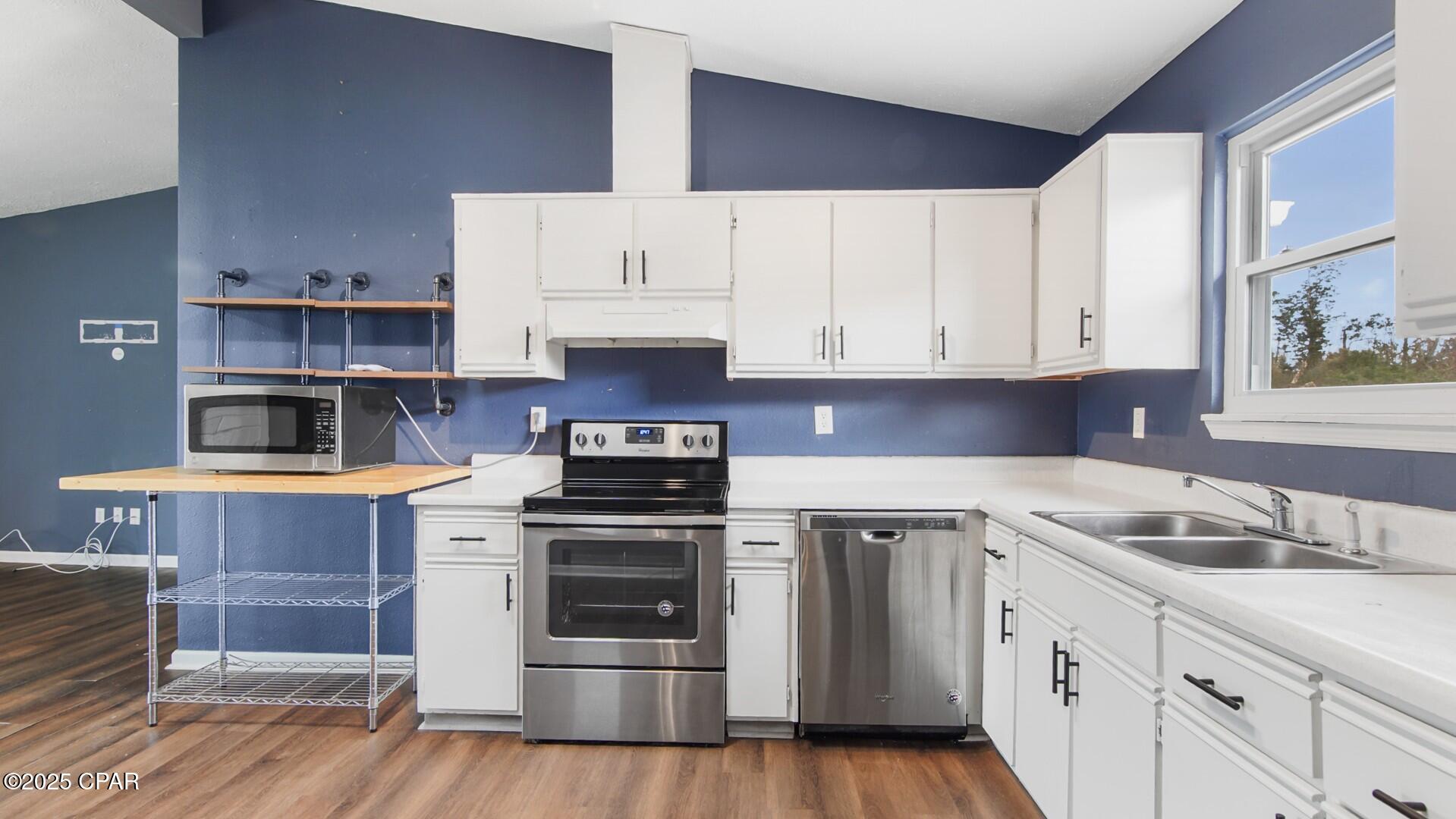 Image 8 For 3728 Greentree Place