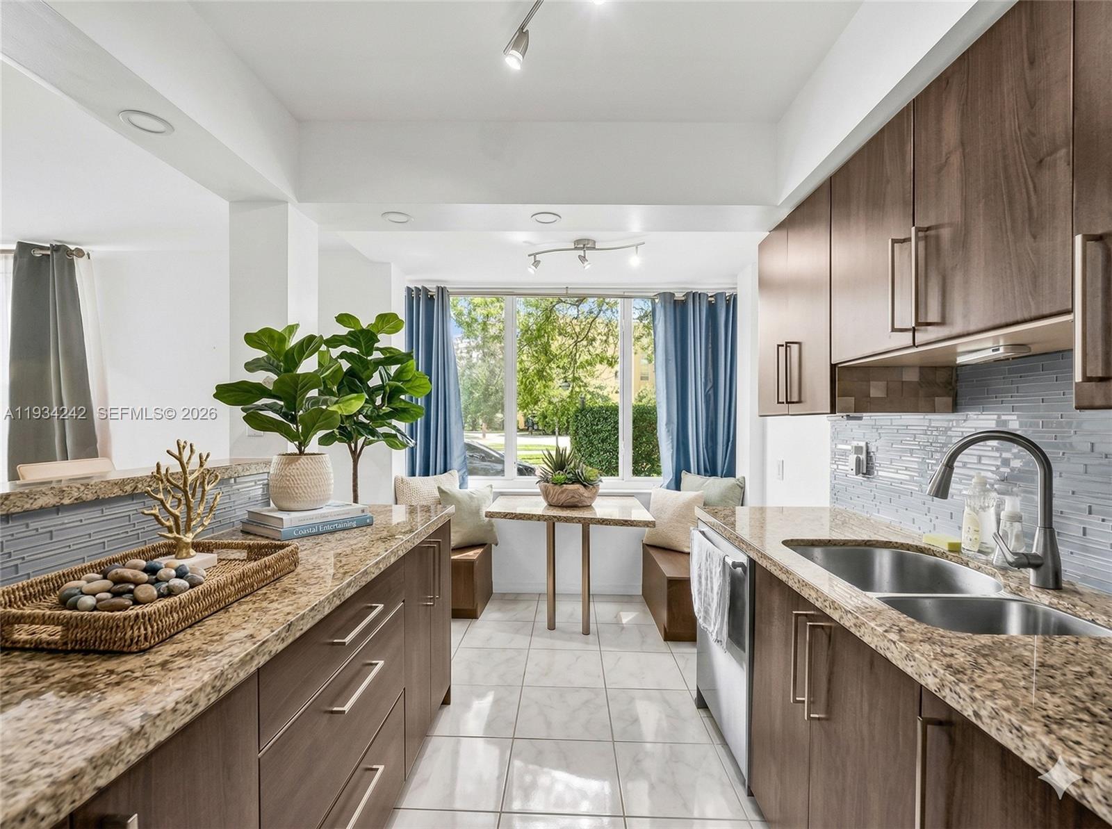 Caribbean Breeze Condo