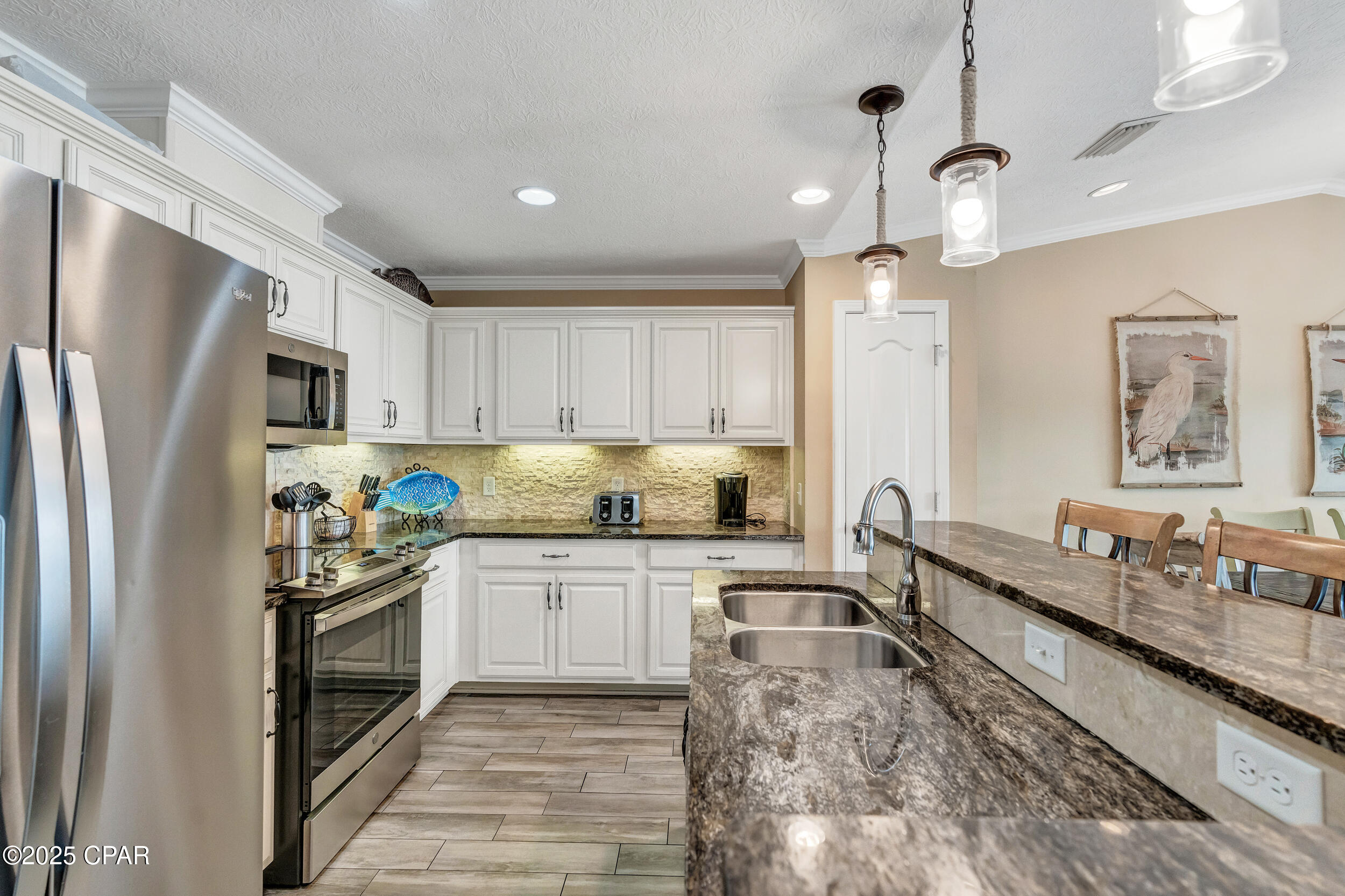 Image 20 For 17806 Front Beach Road