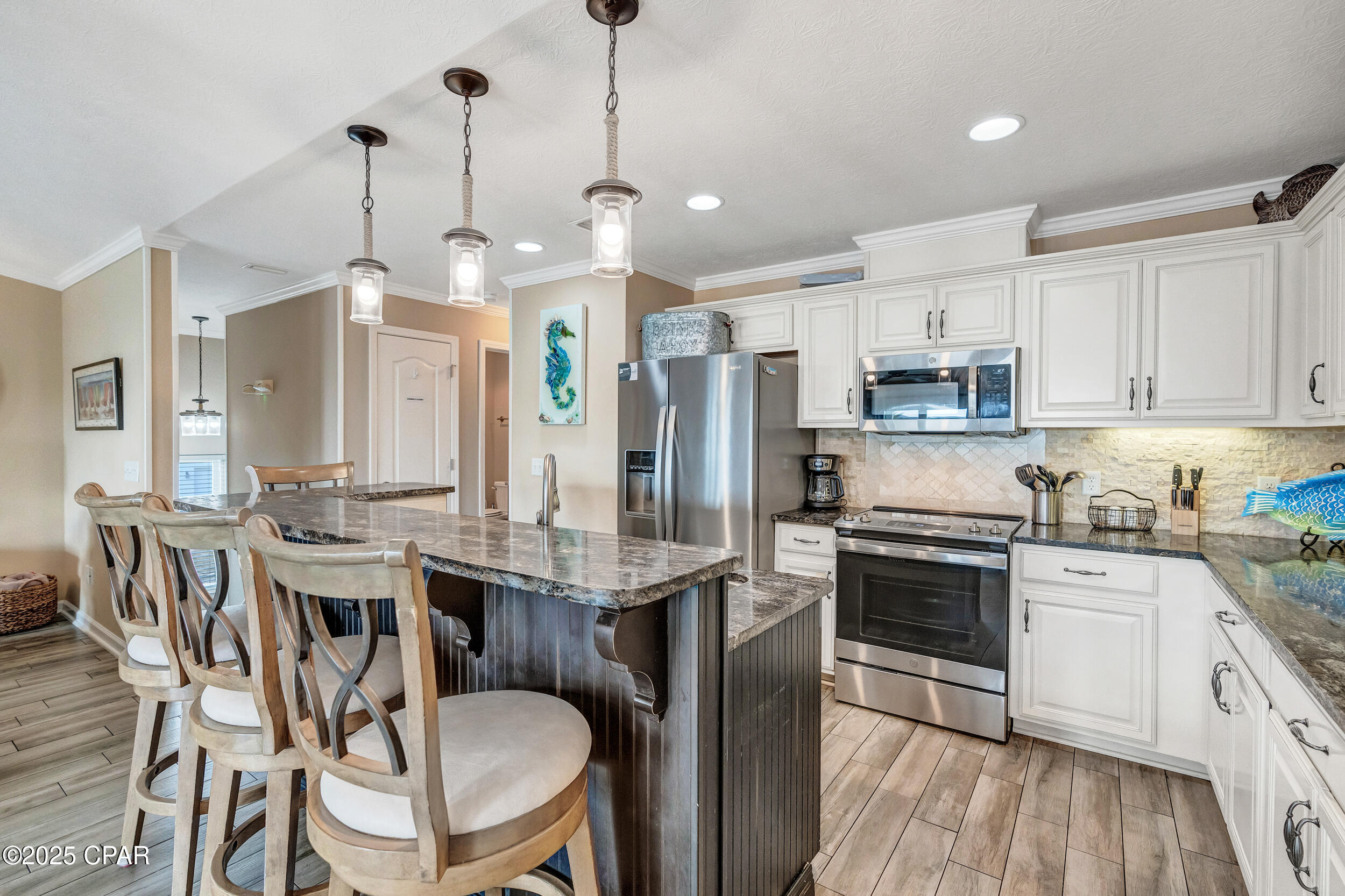 Image 3 For 17806 Front Beach Road