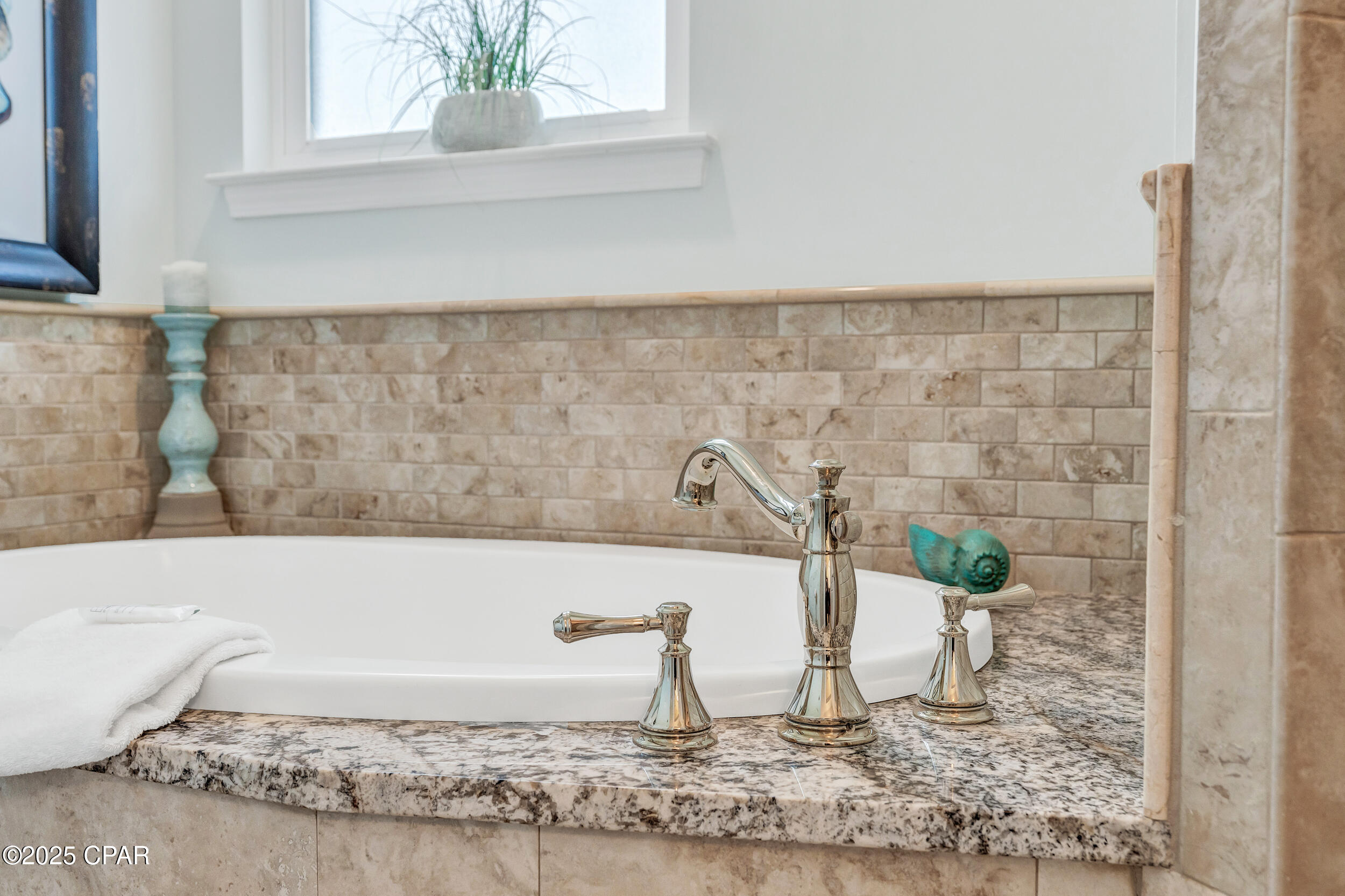 Image 30 For 17806 Front Beach Road