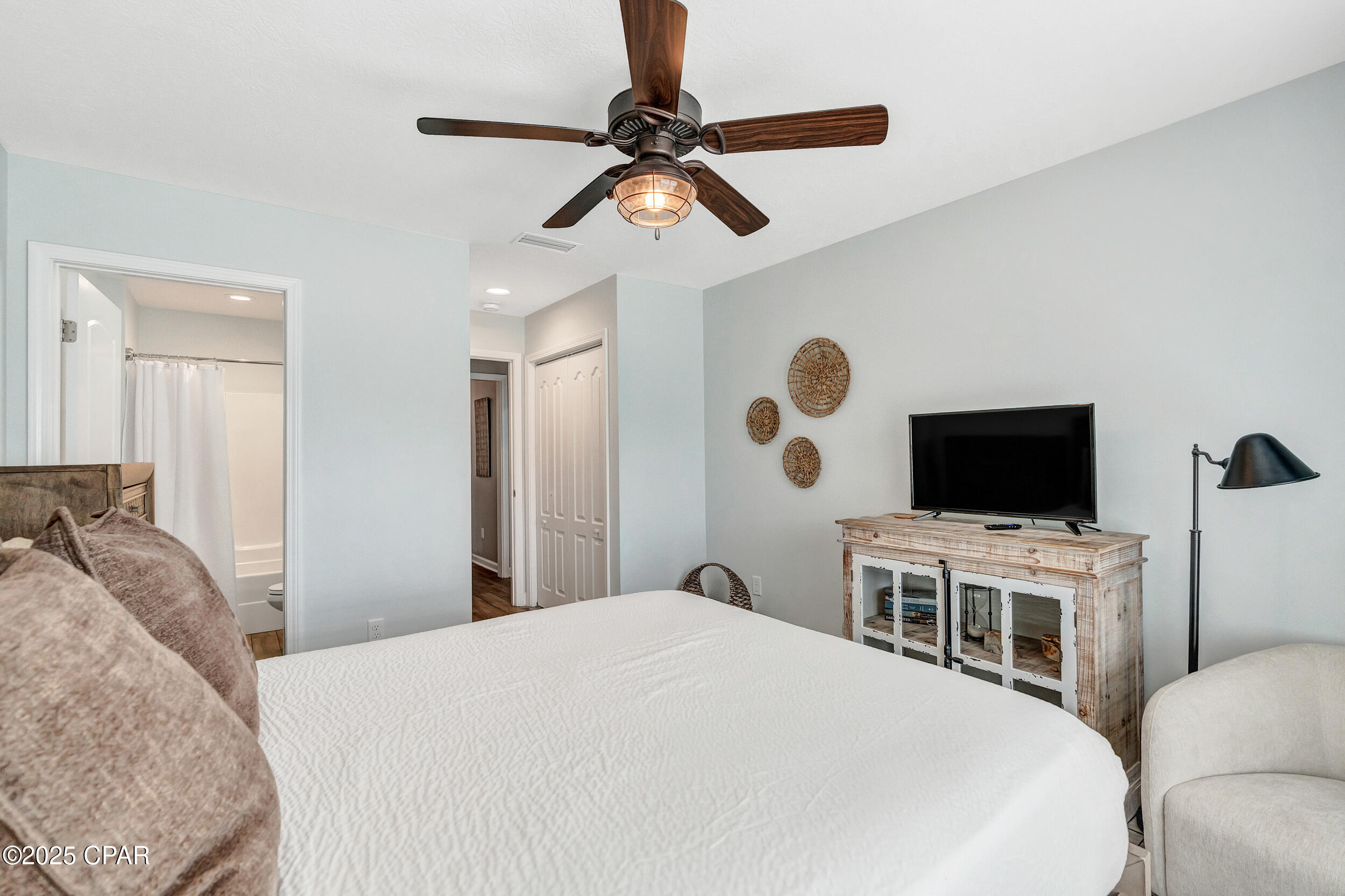 Image 36 For 17806 Front Beach Road