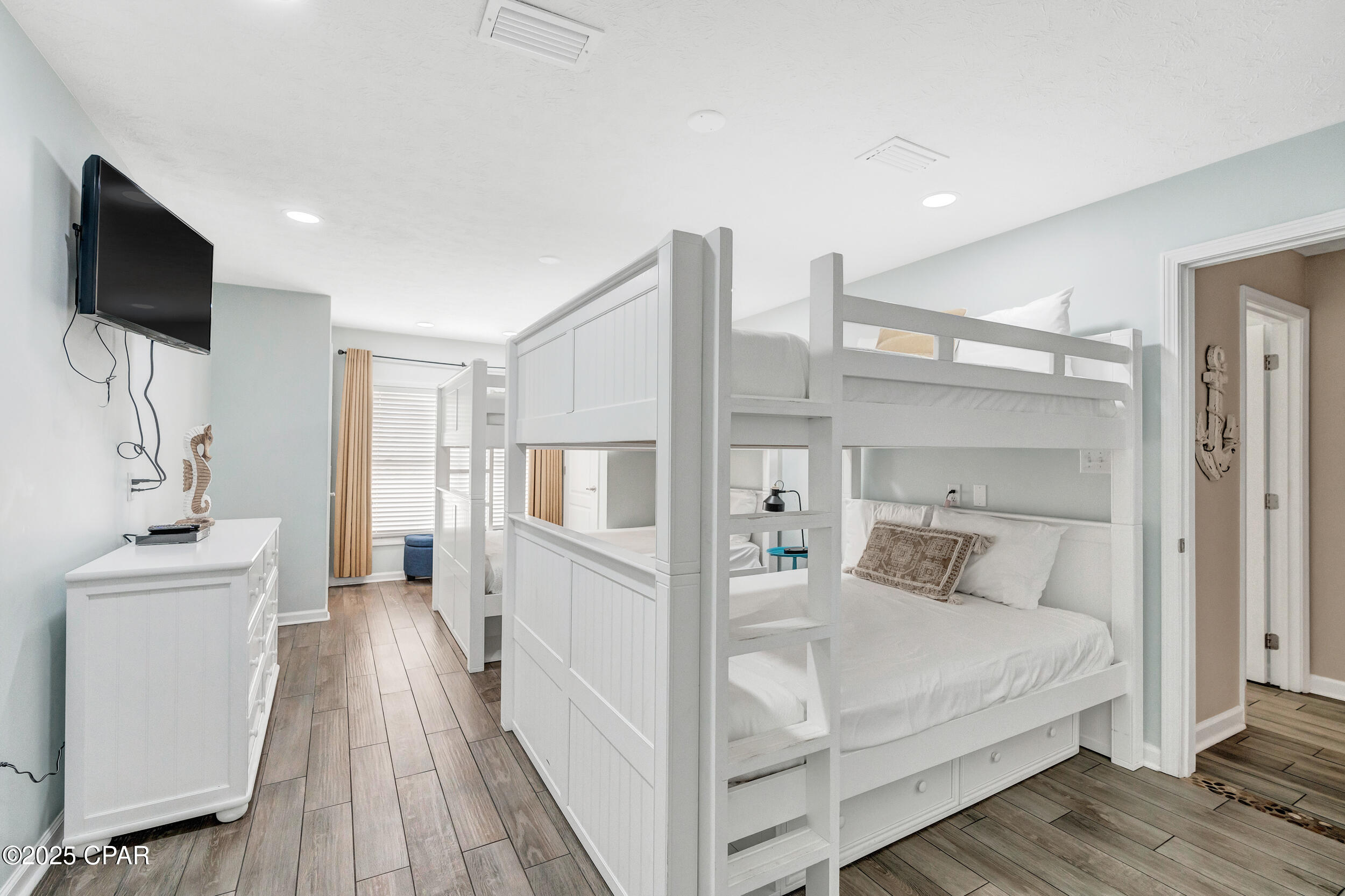 Image 38 For 17806 Front Beach Road