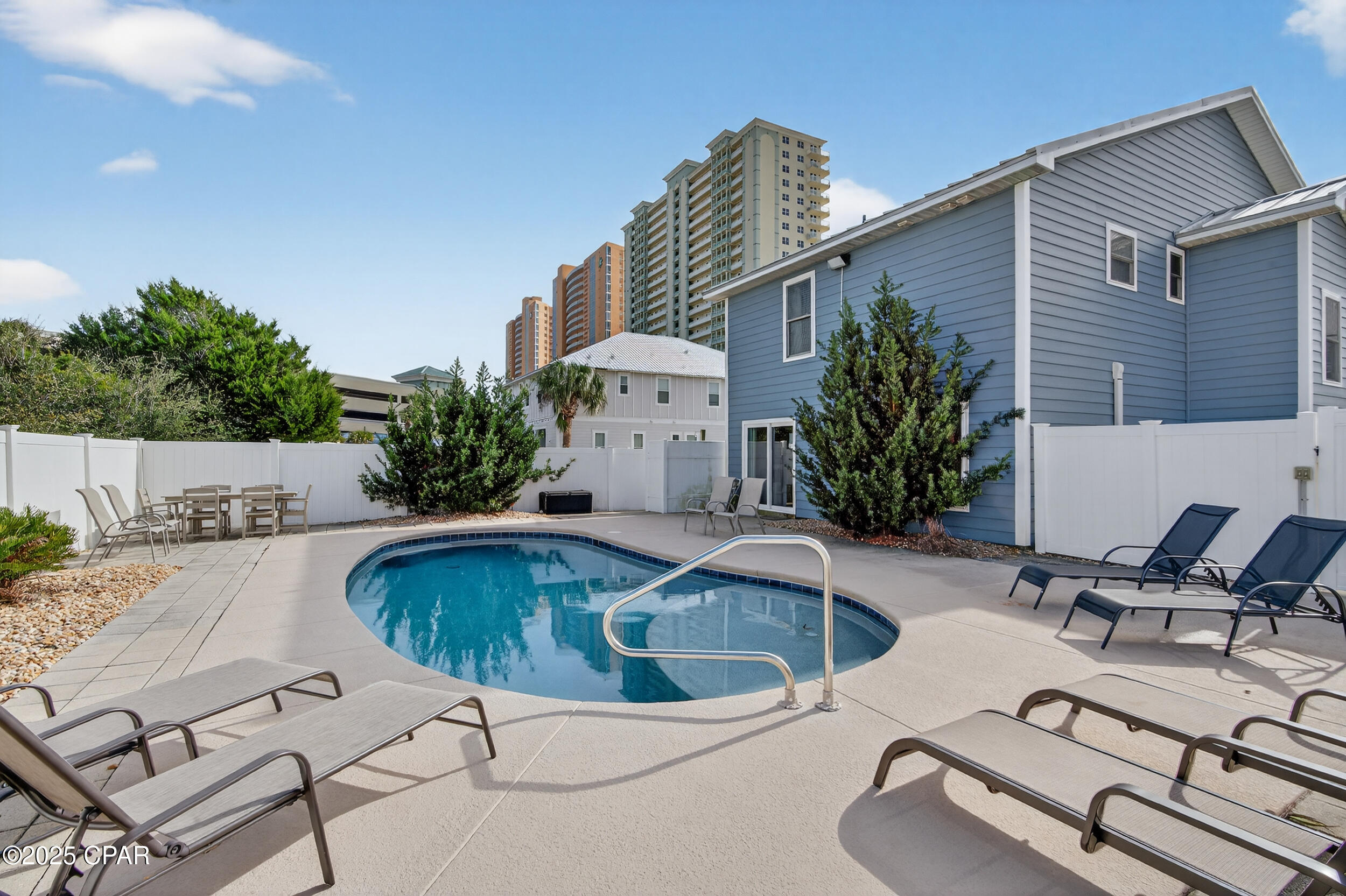 Image 48 For 17806 Front Beach Road