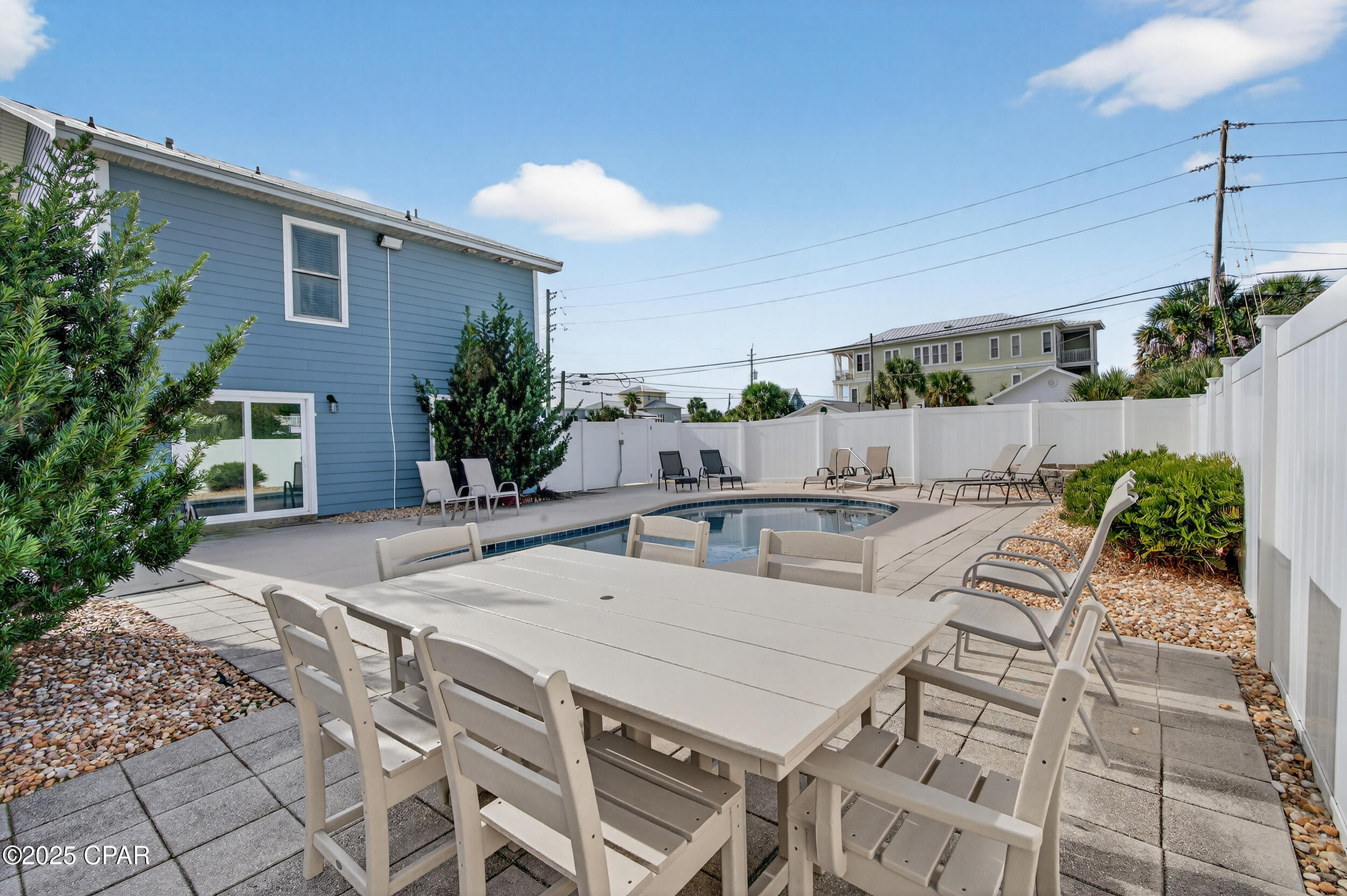 Image 6 For 17806 Front Beach Road