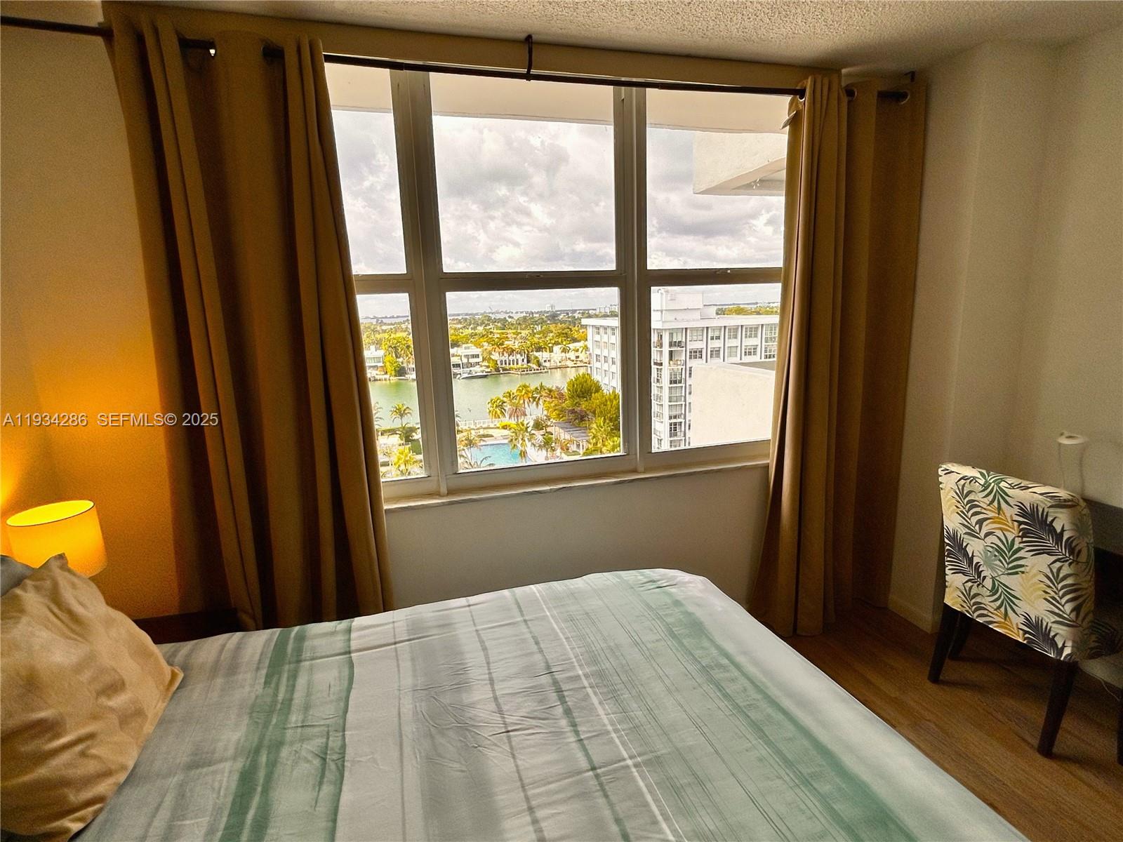 5601 Collins Ave 1019