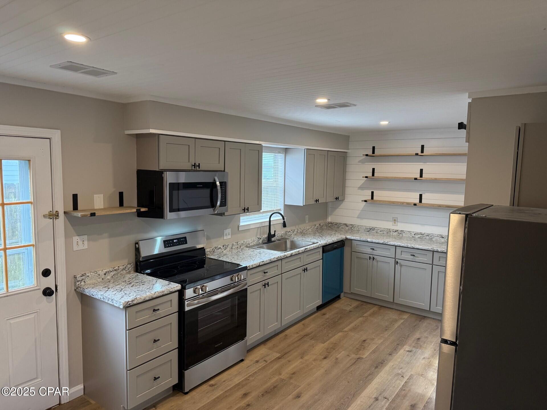 Image 5 For 101 Downing Street F