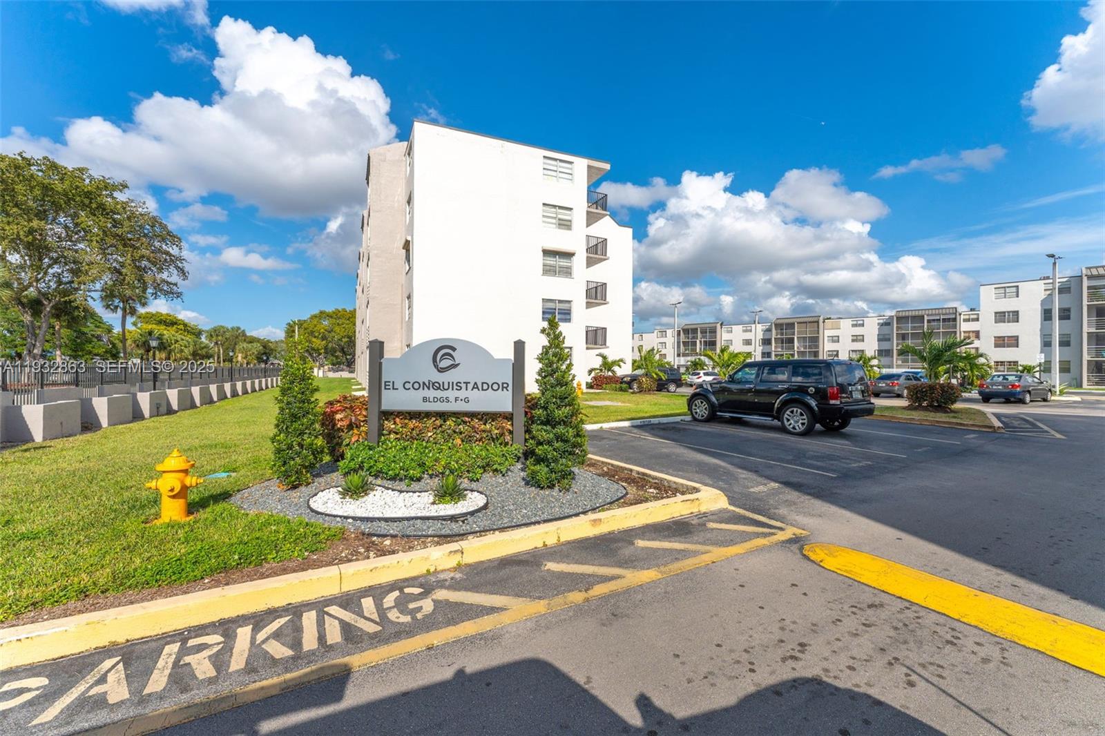 El Conquistador North Con