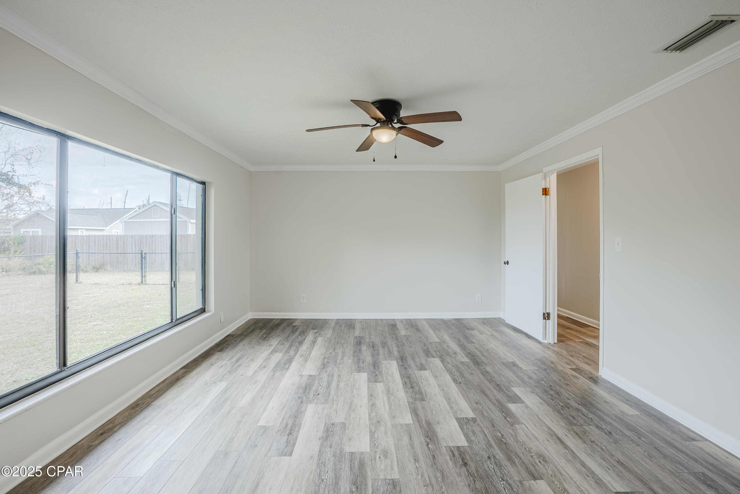 Image 11 For 3121 Douglas Road