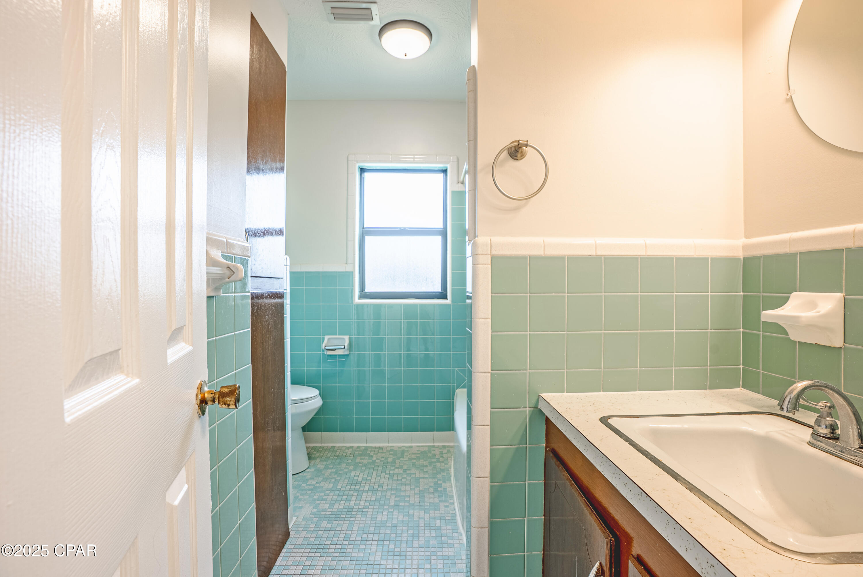 Listing photo id 7 for 3121 Douglas Road