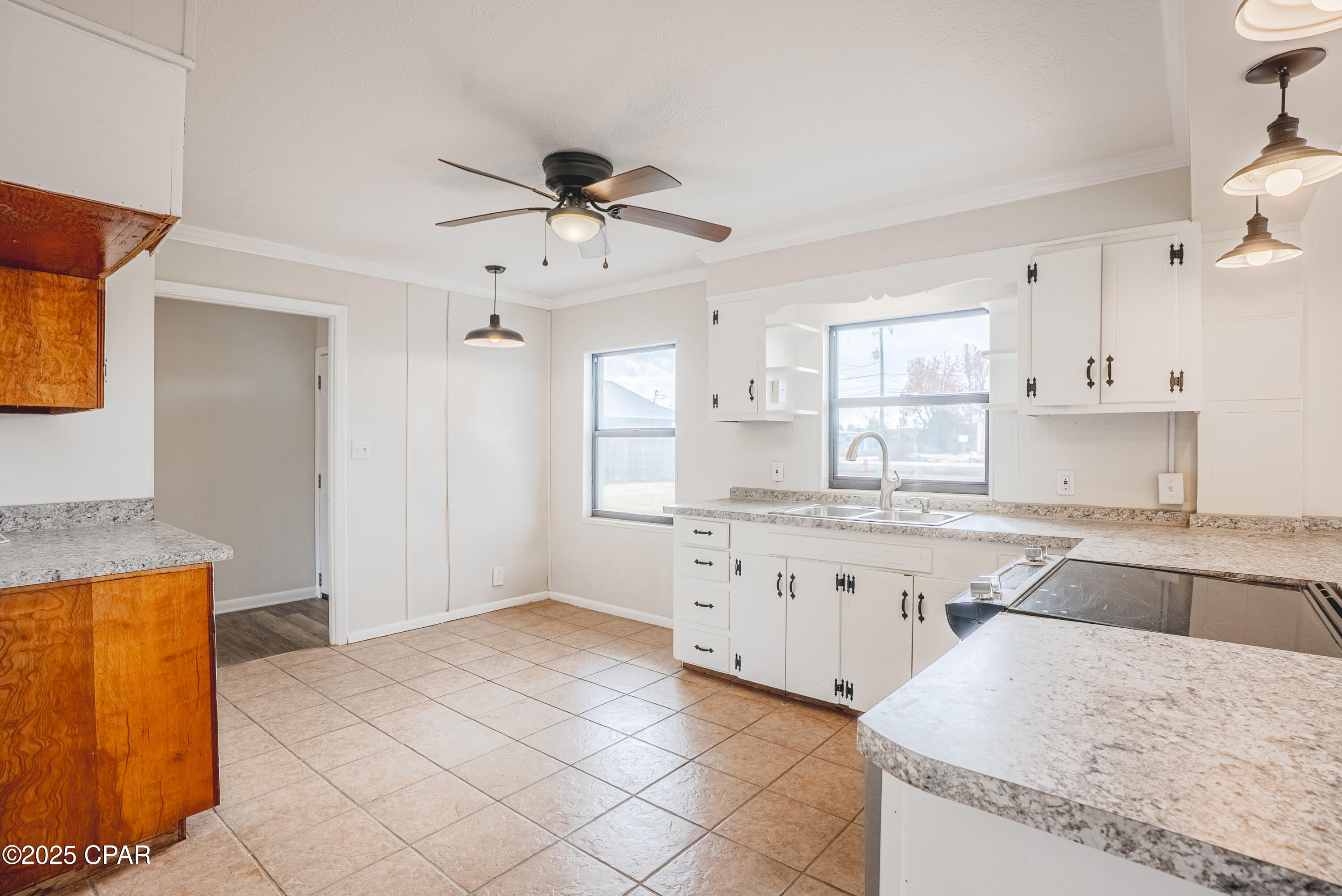 Image 9 For 3121 Douglas Road