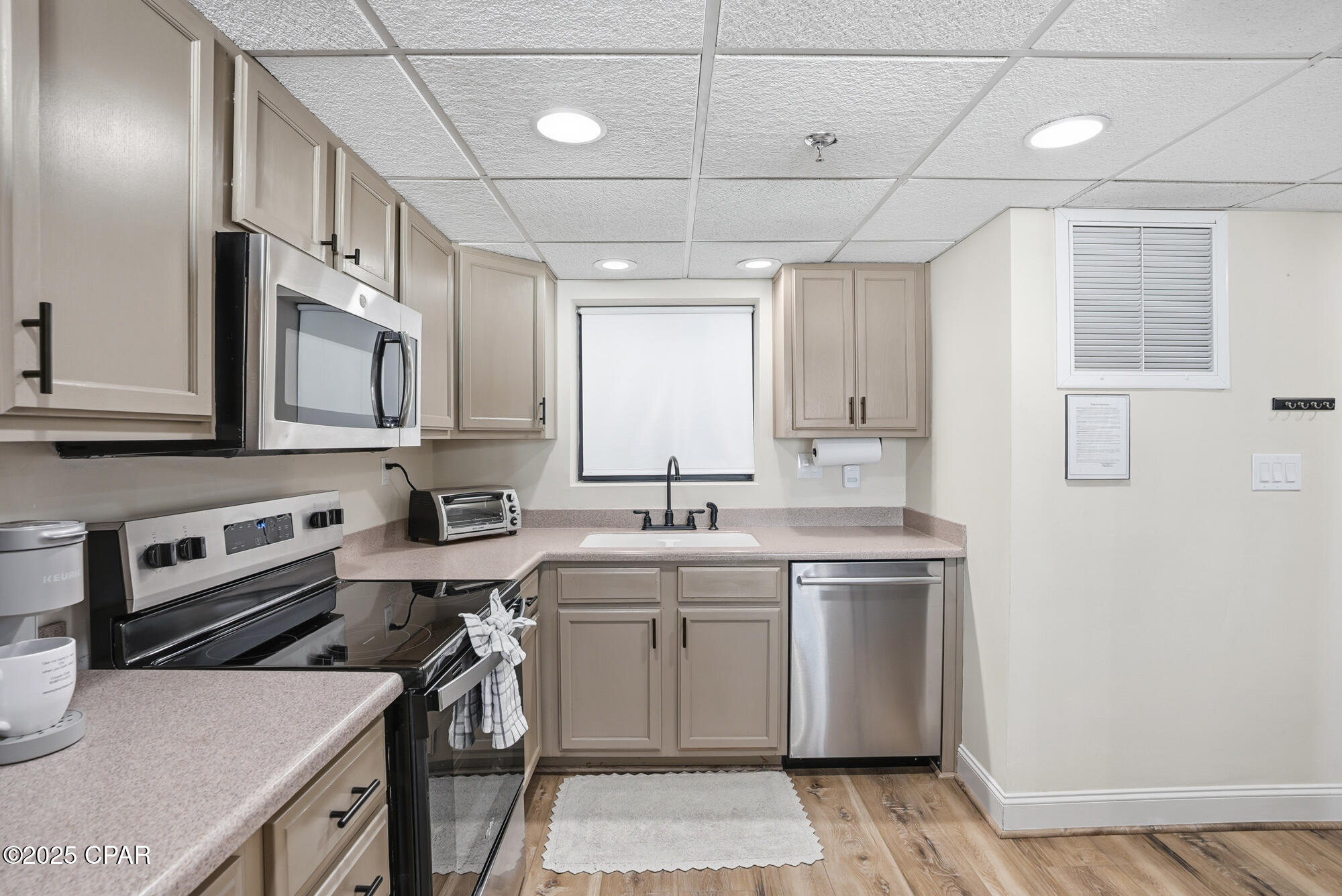 Image 7 For 6201 Thomas Drive 207