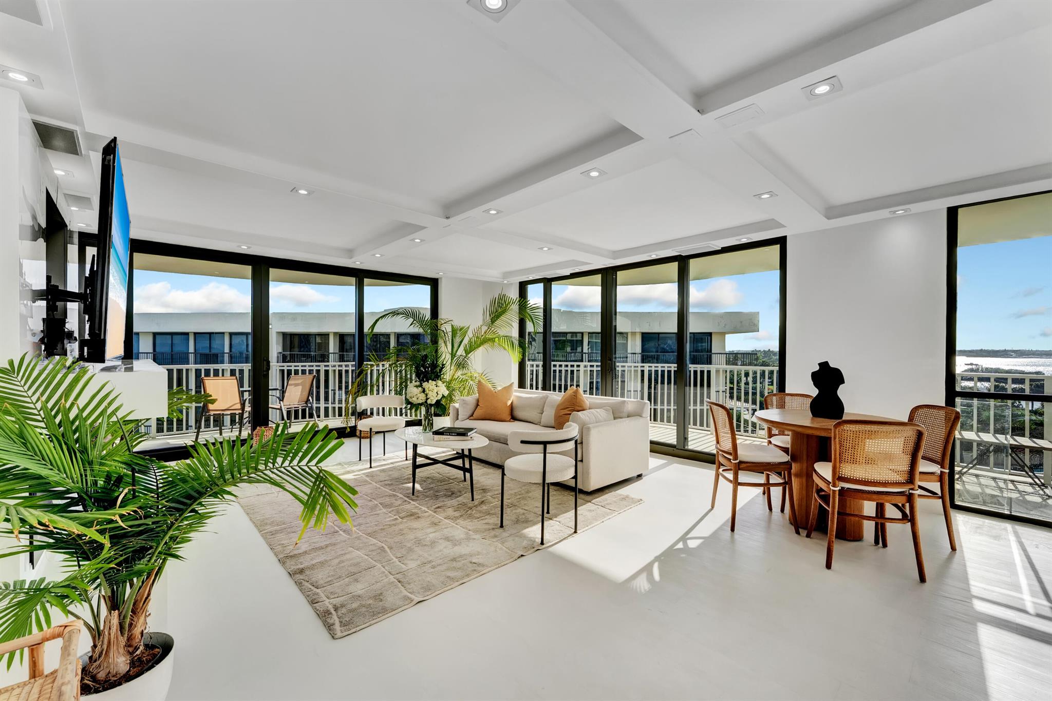 Homes for sale in Palm Beach, FL | 3360 S Ocean Boulevard #5 G Ii, Palm Beach, FL 33480 | MLS# R11149353