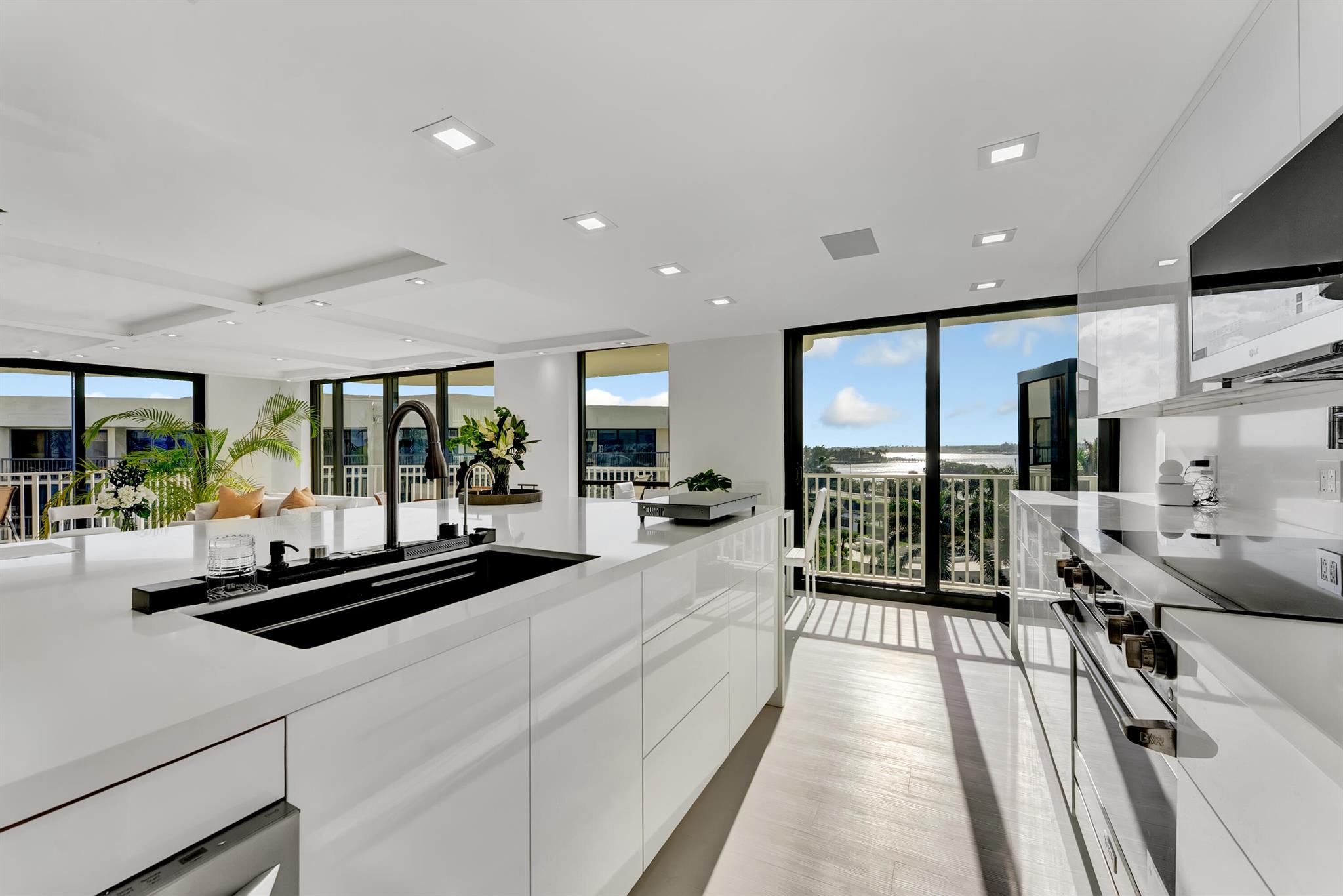 Homes for sale in Palm Beach, FL | 3360 S Ocean Boulevard #5 G Ii, Palm Beach, FL 33480 | MLS# R11149353