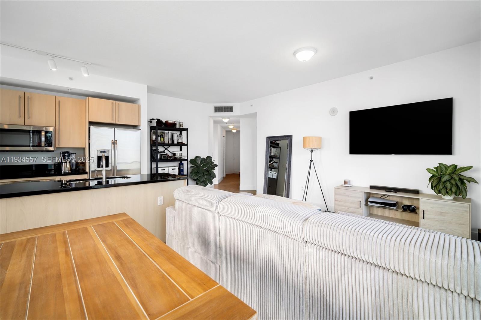 Condo for Sale in Miami, FL