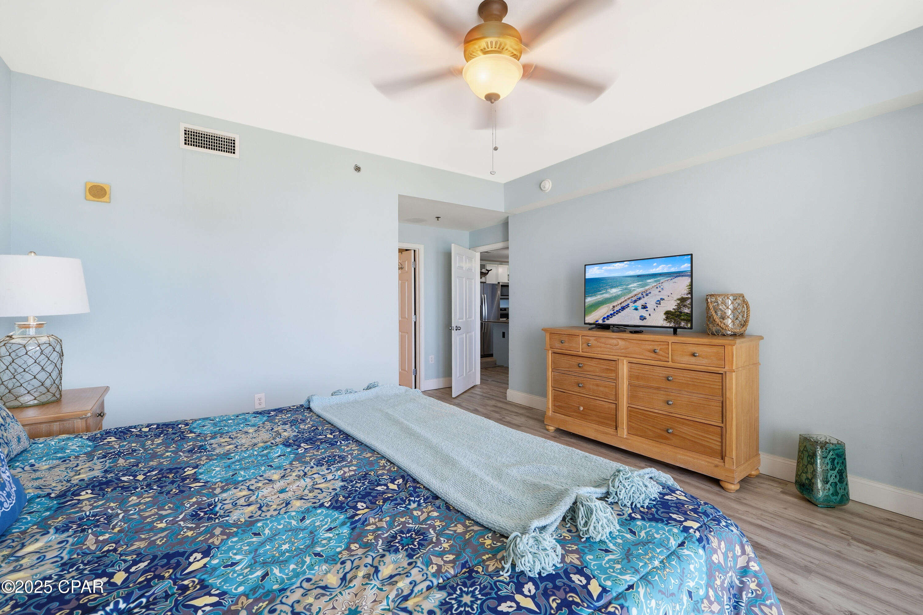 Image 18 For 9860 Thomas Drive 720