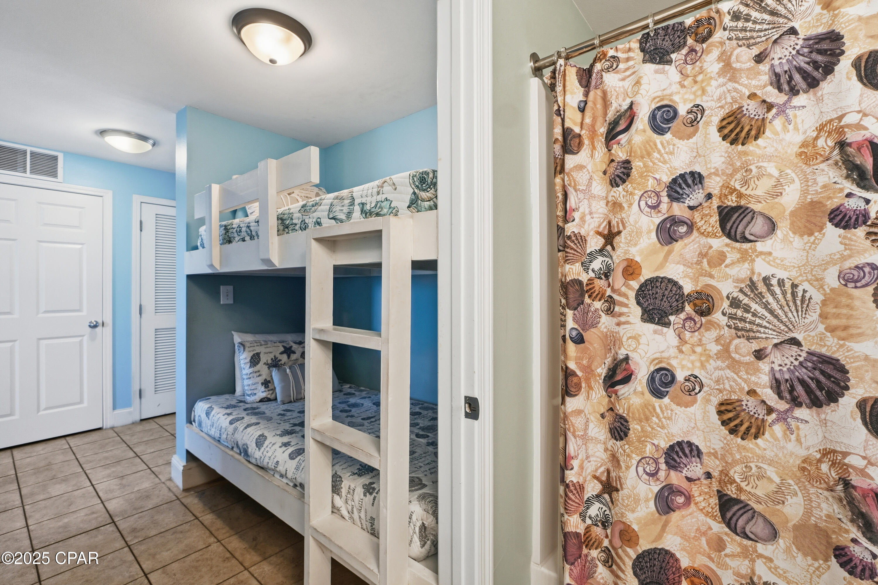 Image 32 For 9860 Thomas Drive 720