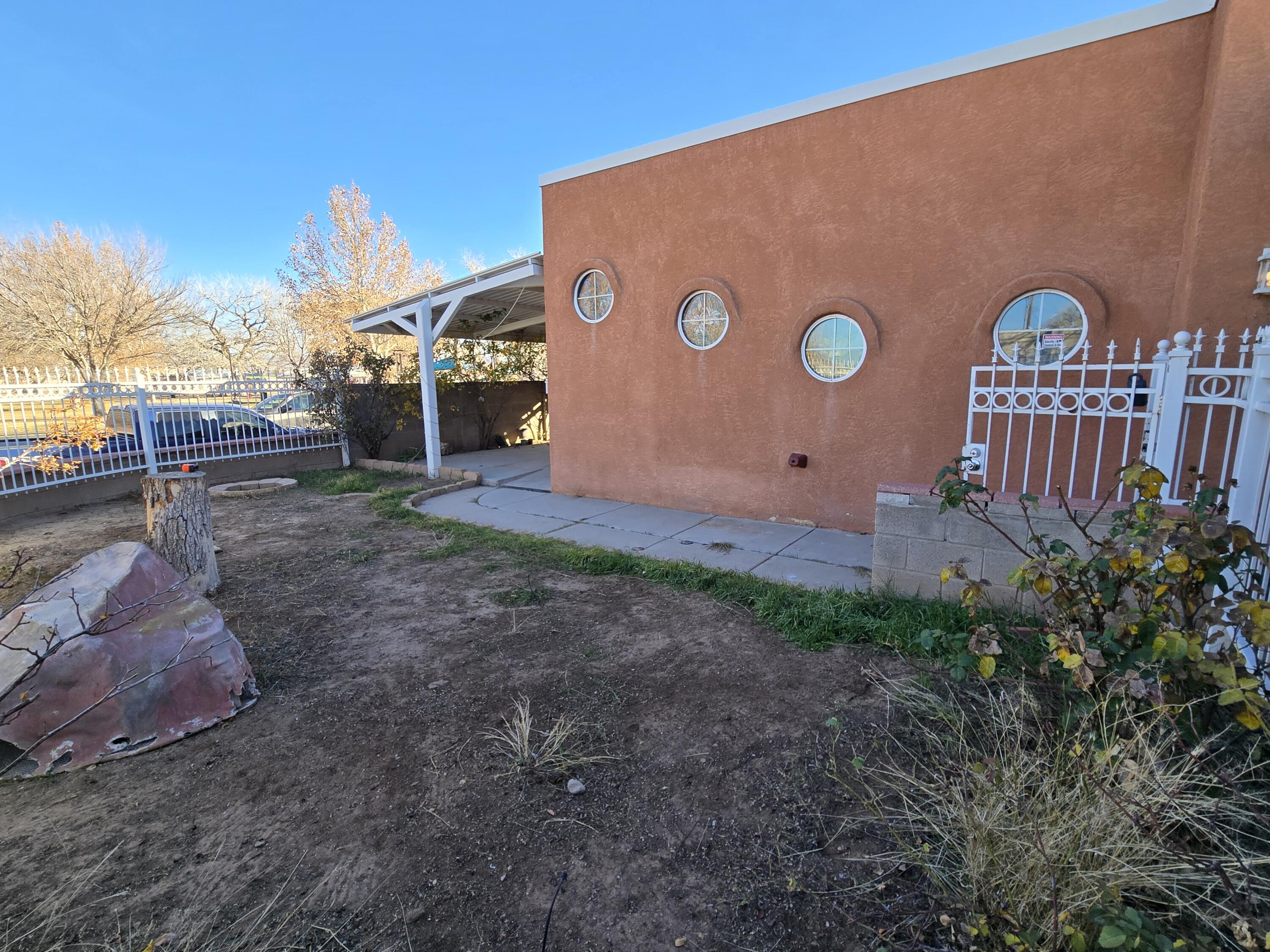 6700 Ivy Place, Albuquerque NM 87121
