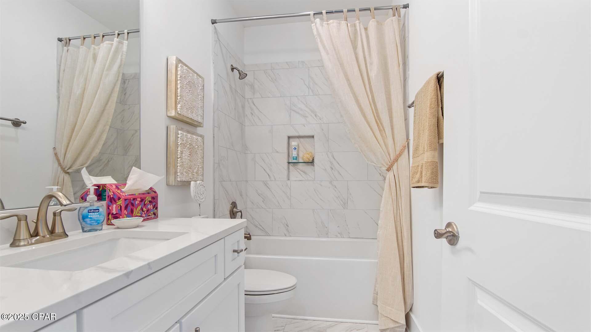 Image 17 For 856 Walsonham Drive