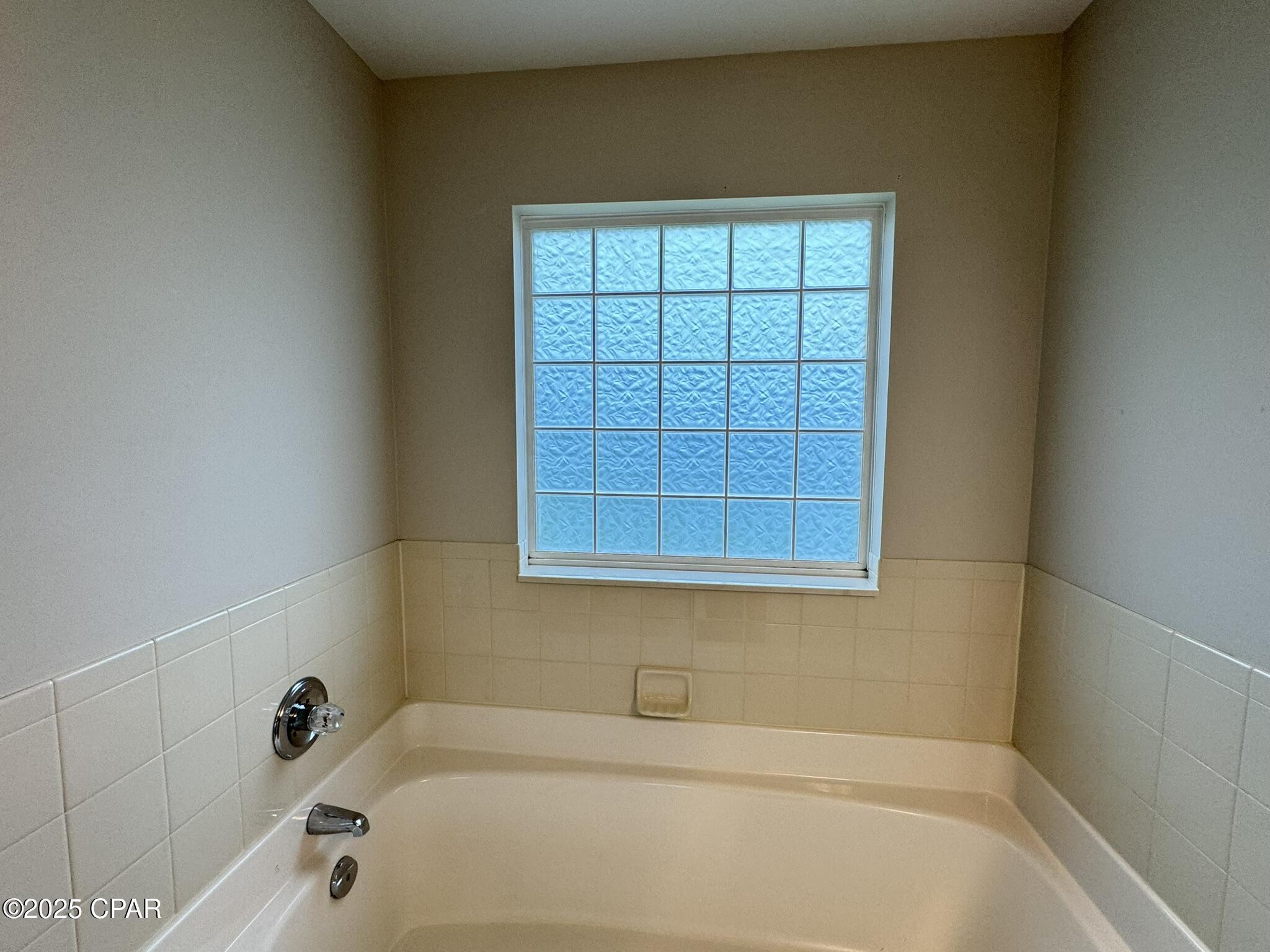 Image 37 For 222 Biltmore Place