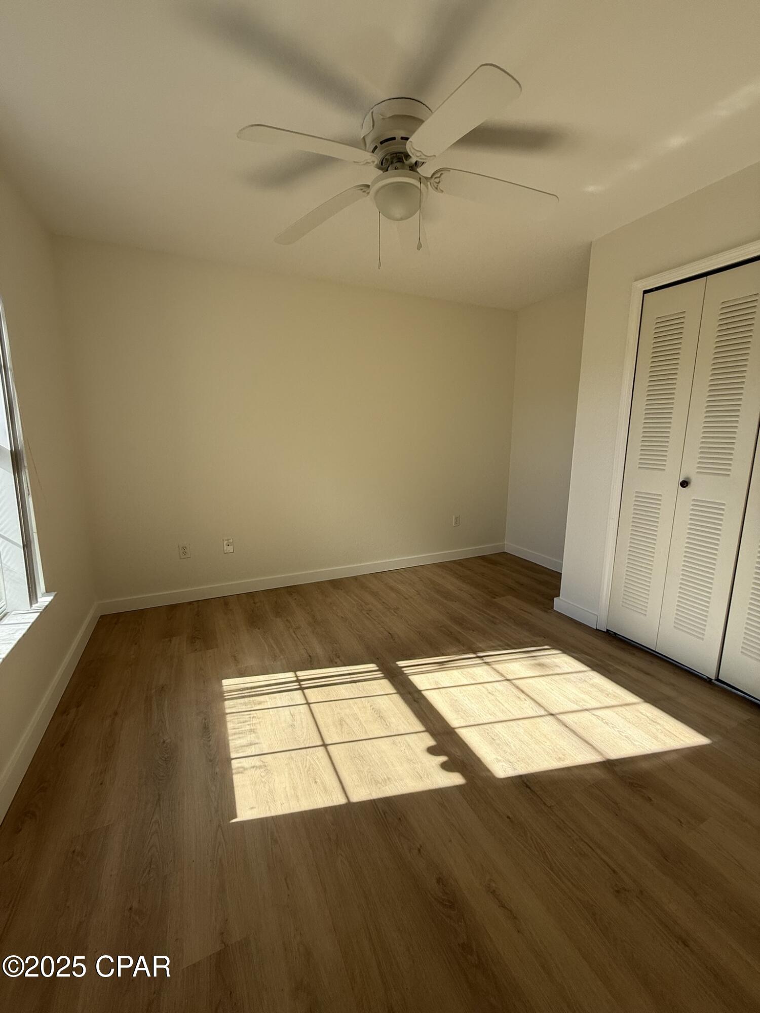 Image 17 For 1001 Lighthouse Road