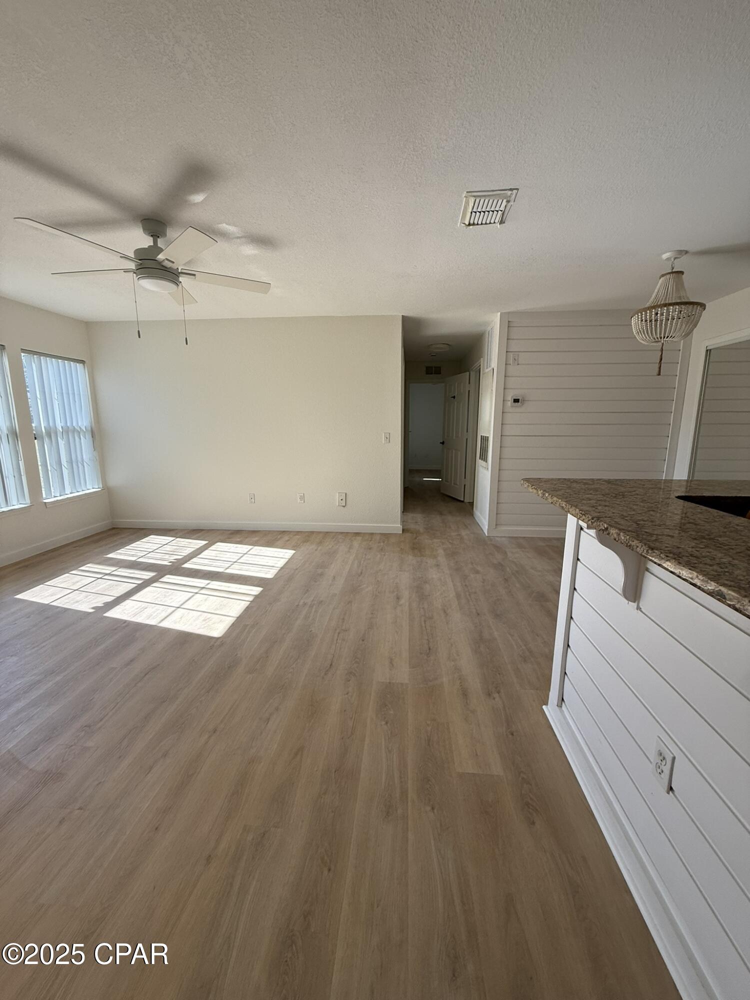 Image 2 For 1001 Lighthouse Road