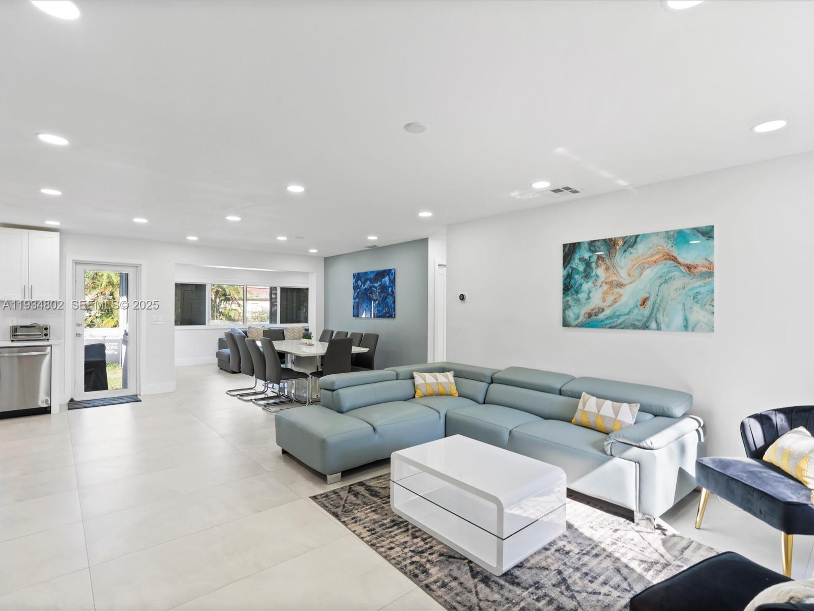 Additional living spaces at 4121 54th Ct - Home in Dania Beach