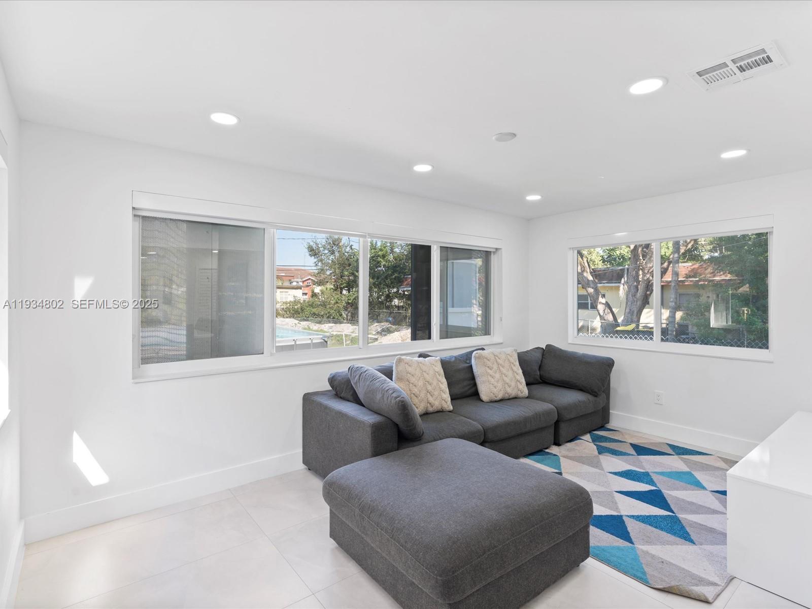 Bonus room and amenities at 4121 54th Ct - Home in Dania Beach