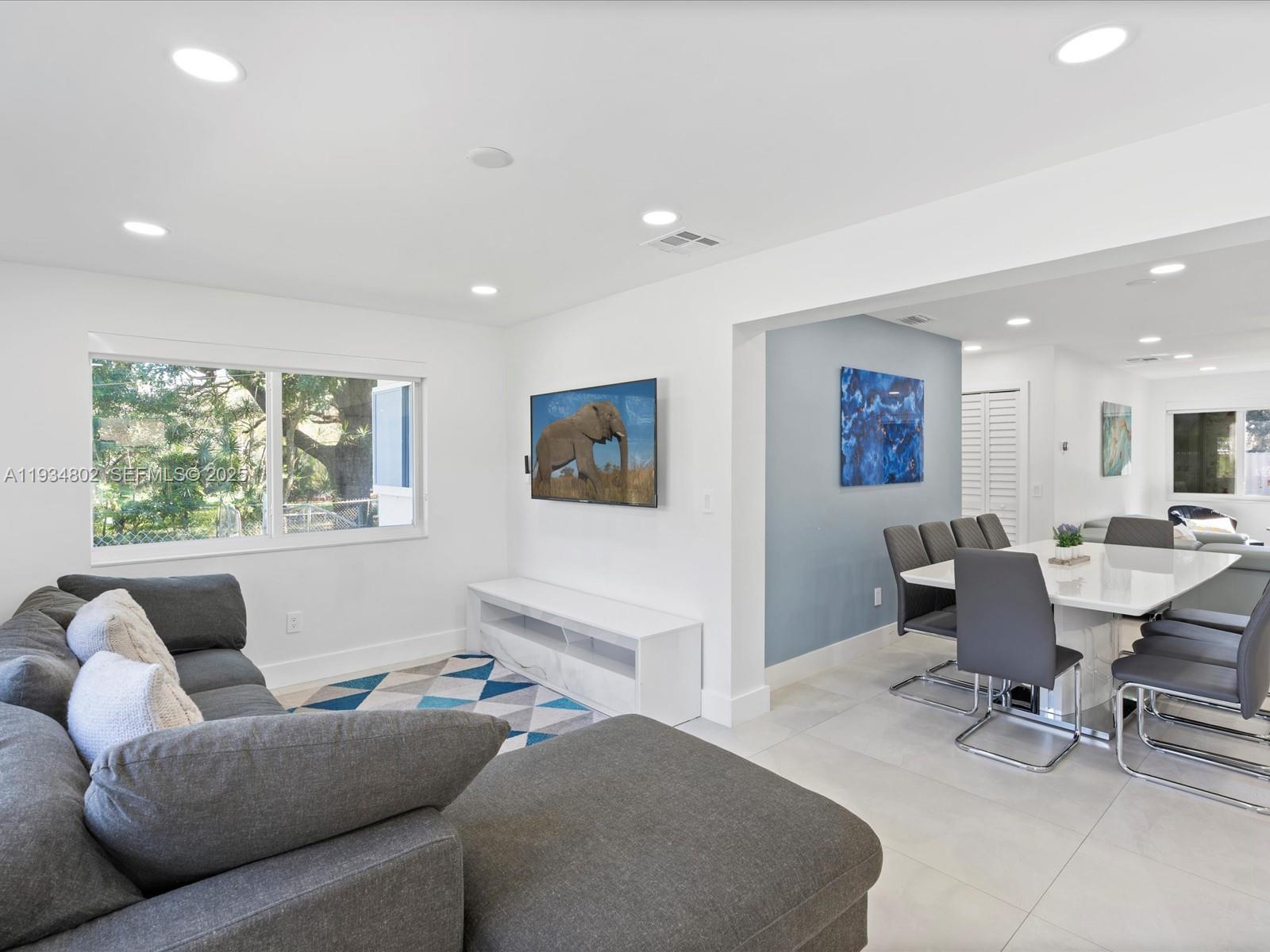 Additional property features at 4121 54th Ct - Home in Dania Beach