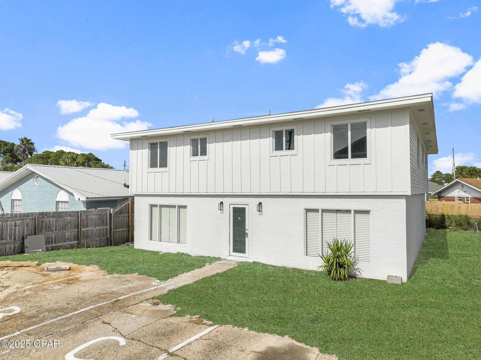 Image 7 For 3908 Ocean View Drive A