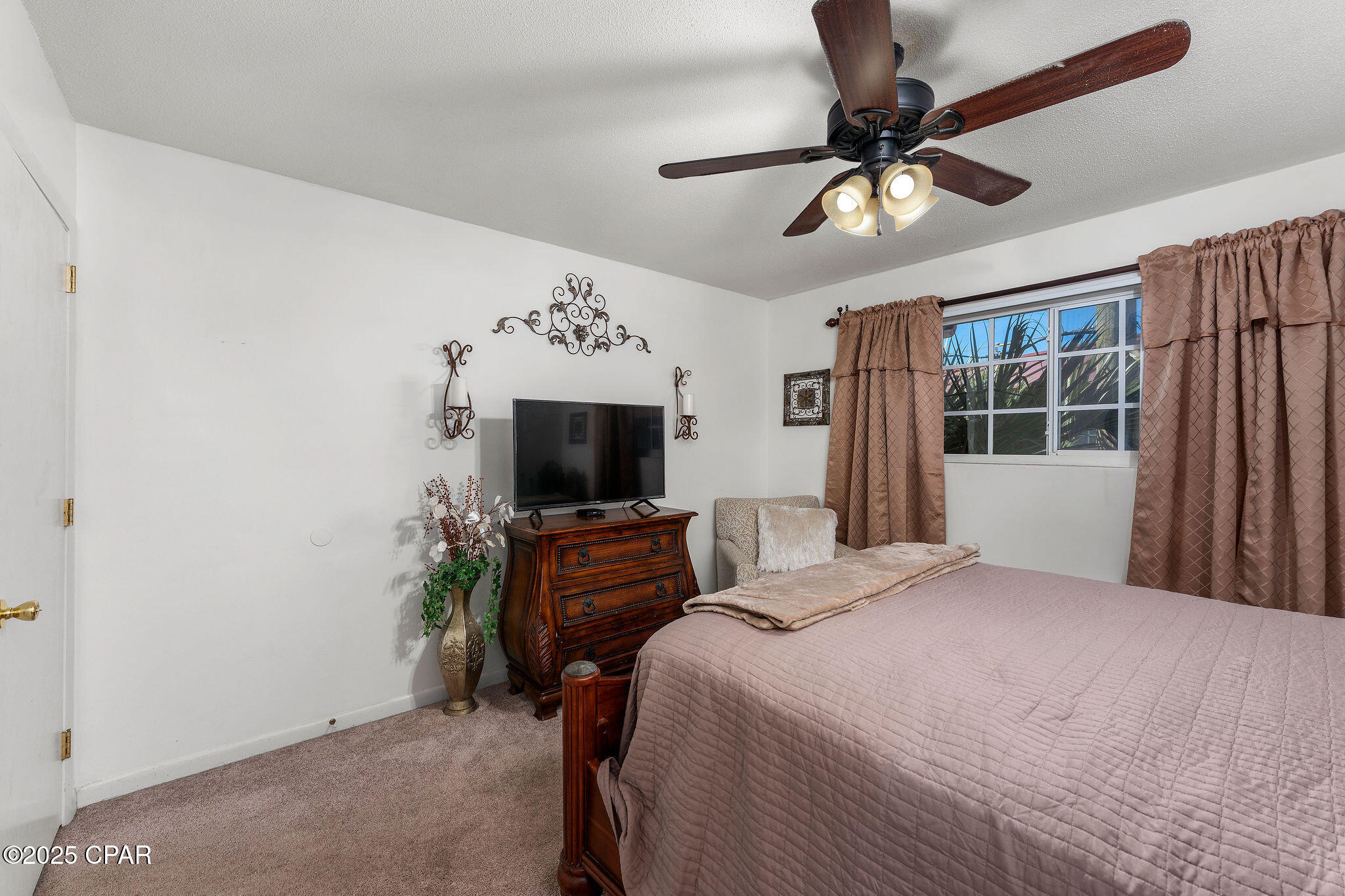 Image 14 For 2100 Beach Drive H-204