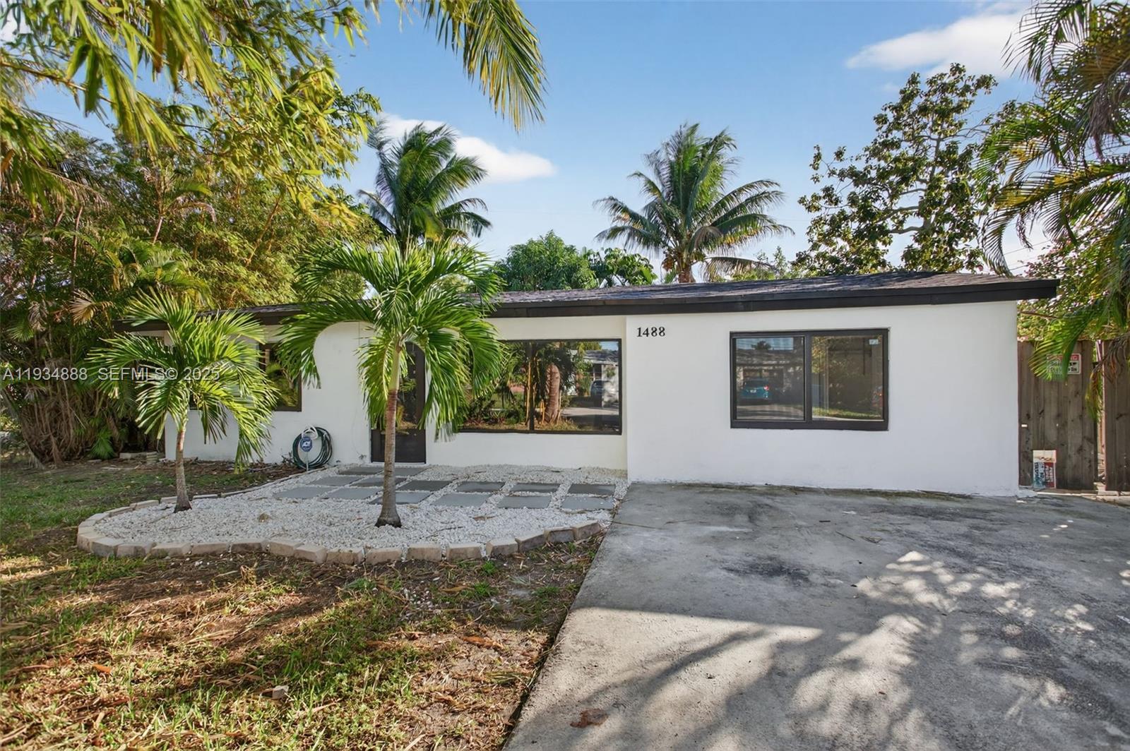 Homes for sale in Pompano Beach, FL | 1488 Ne 29th St, Pompano Beach, FL 33064 | MLS# A11934888