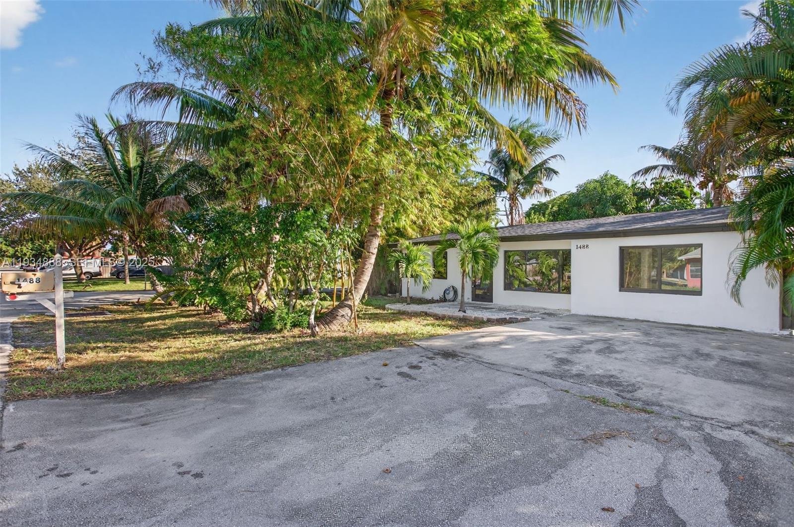 Homes for sale in Pompano Beach, FL | 1488 Ne 29th St, Pompano Beach, FL 33064 | MLS# A11934888