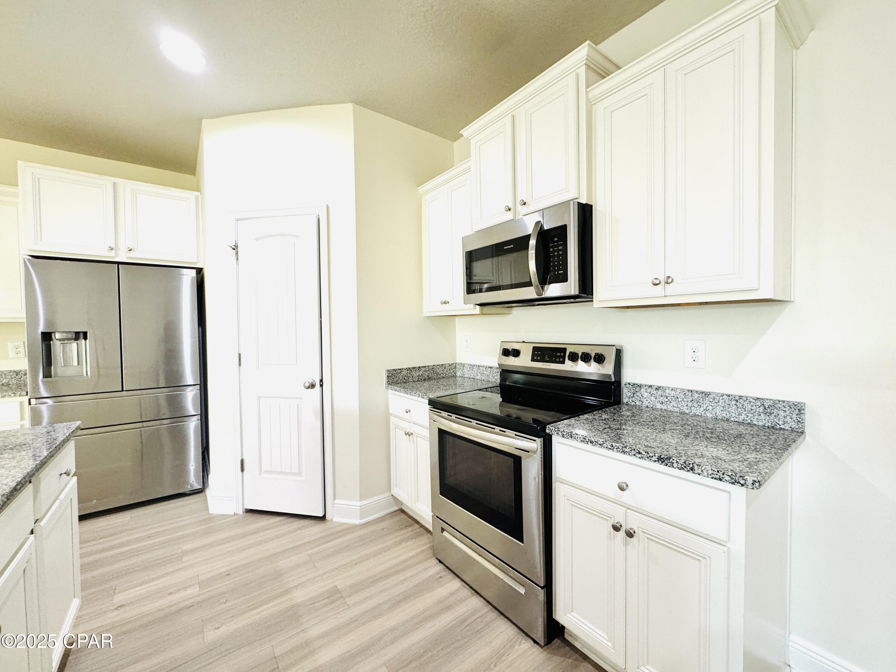 Image 6 For 115 Moonraker Circle