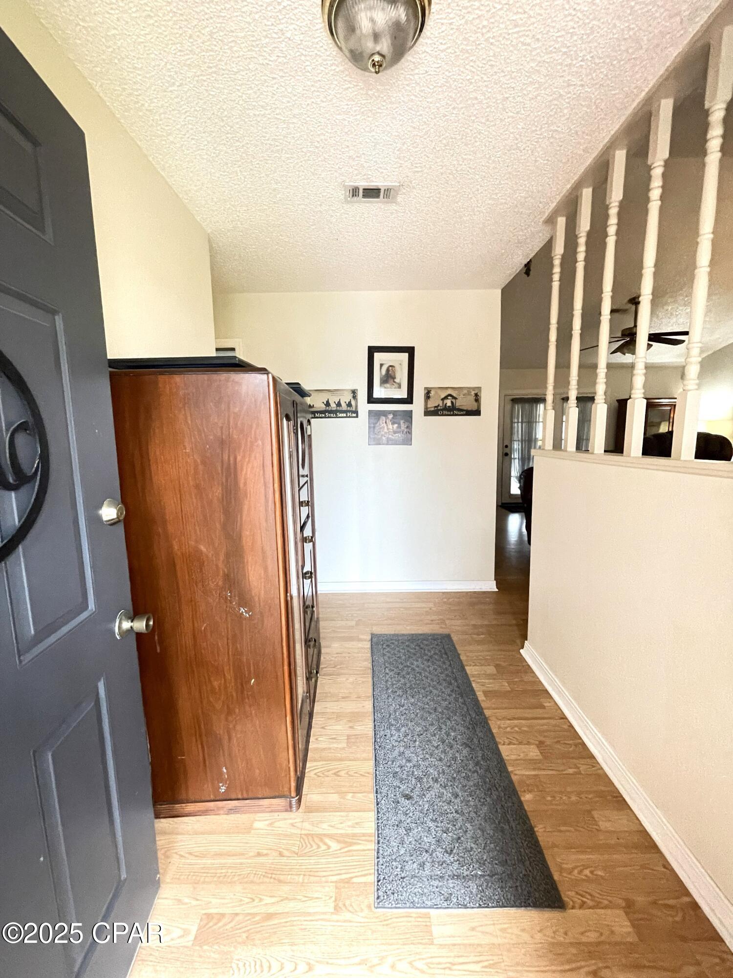 Listing photo id 10 for 5386 Cooper Street