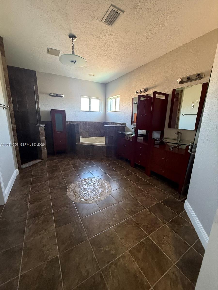 2239 SE 19th Ave 2239
