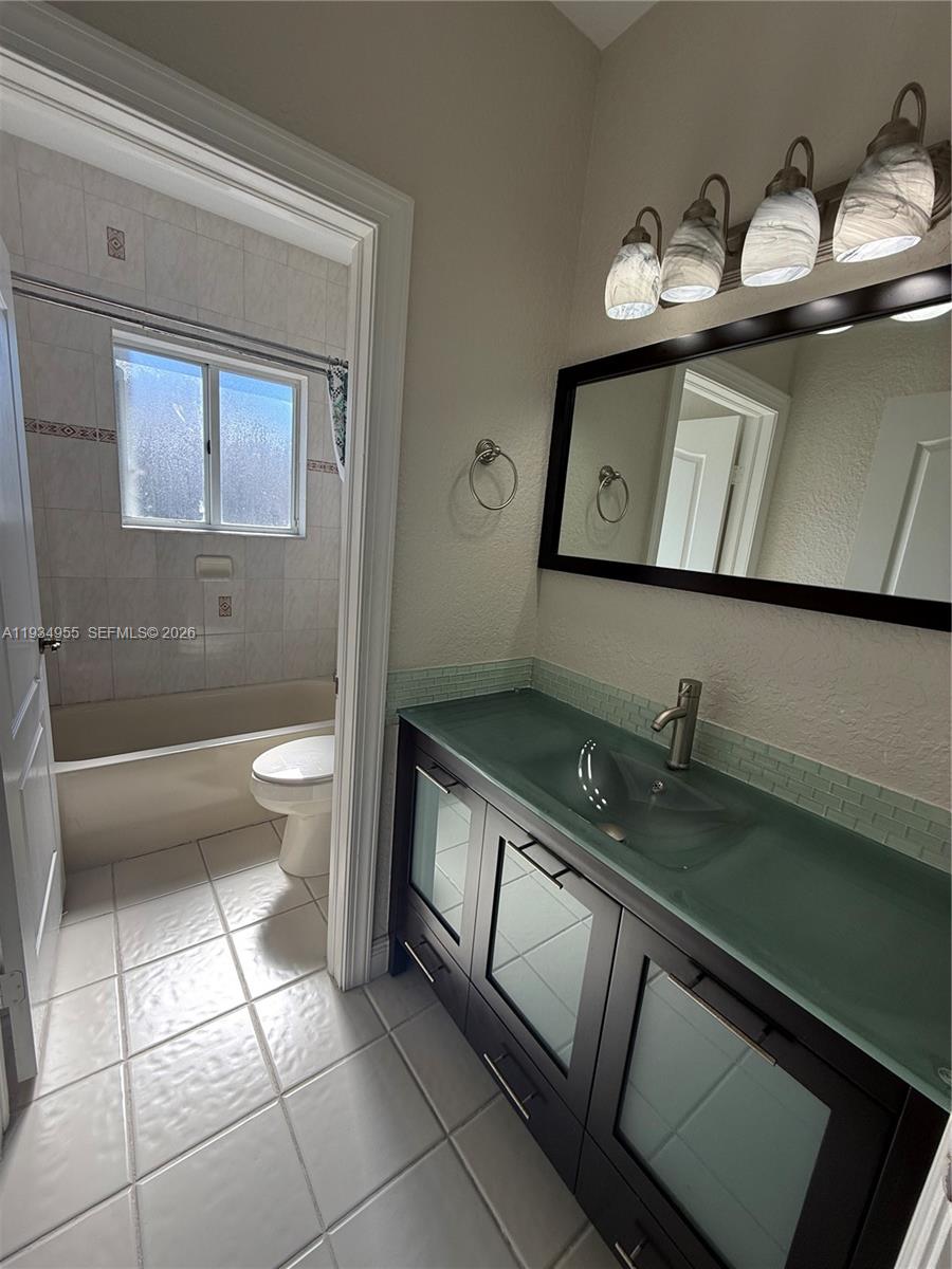 2239 SE 19th Ave 2239